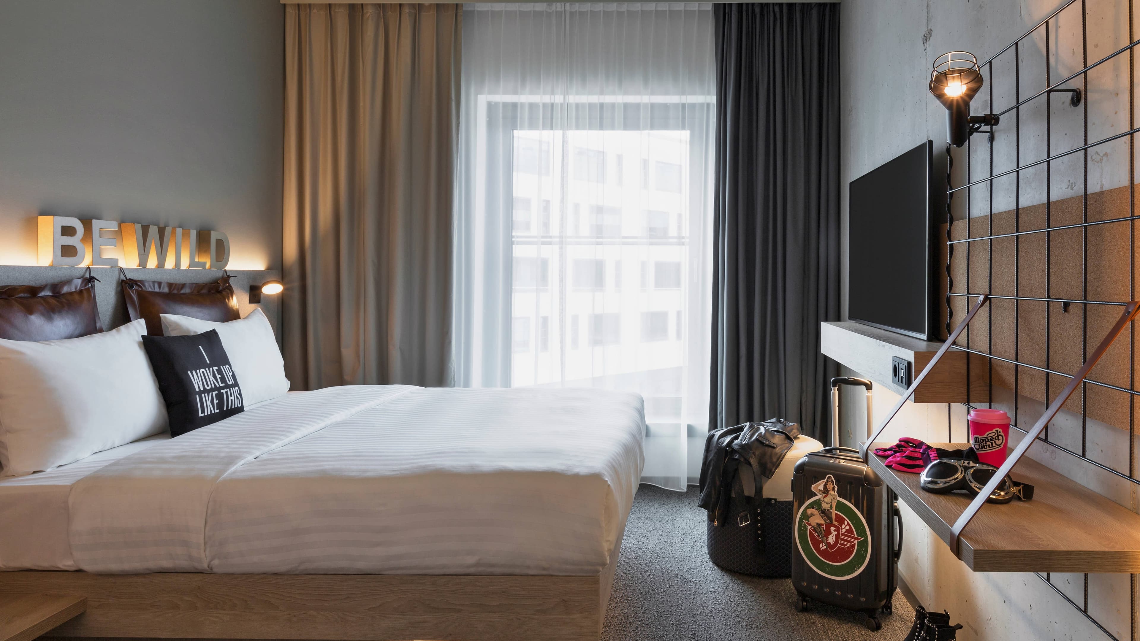 Moxy Sleeper - Image 1