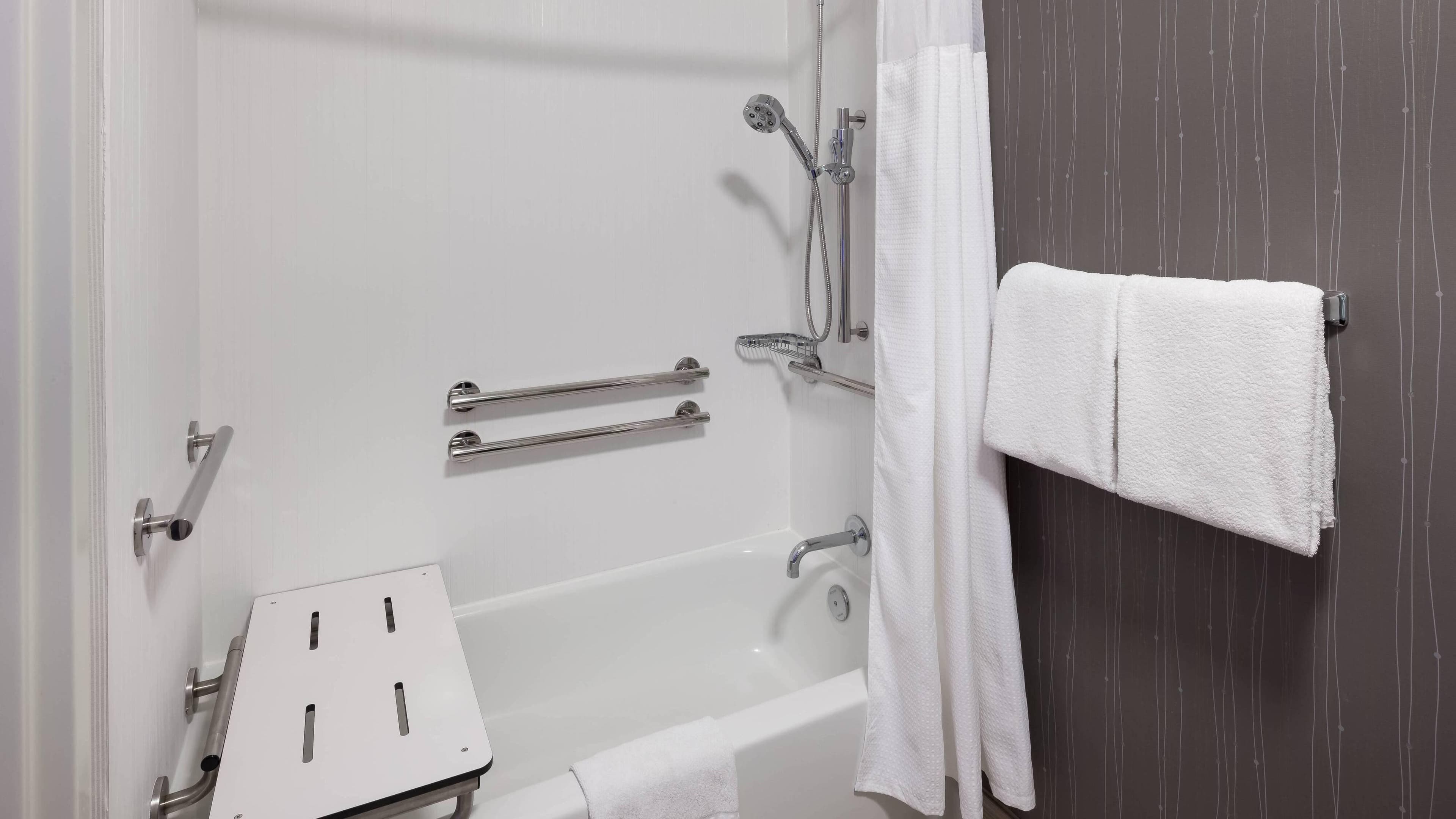 King Bedroom - Image 6