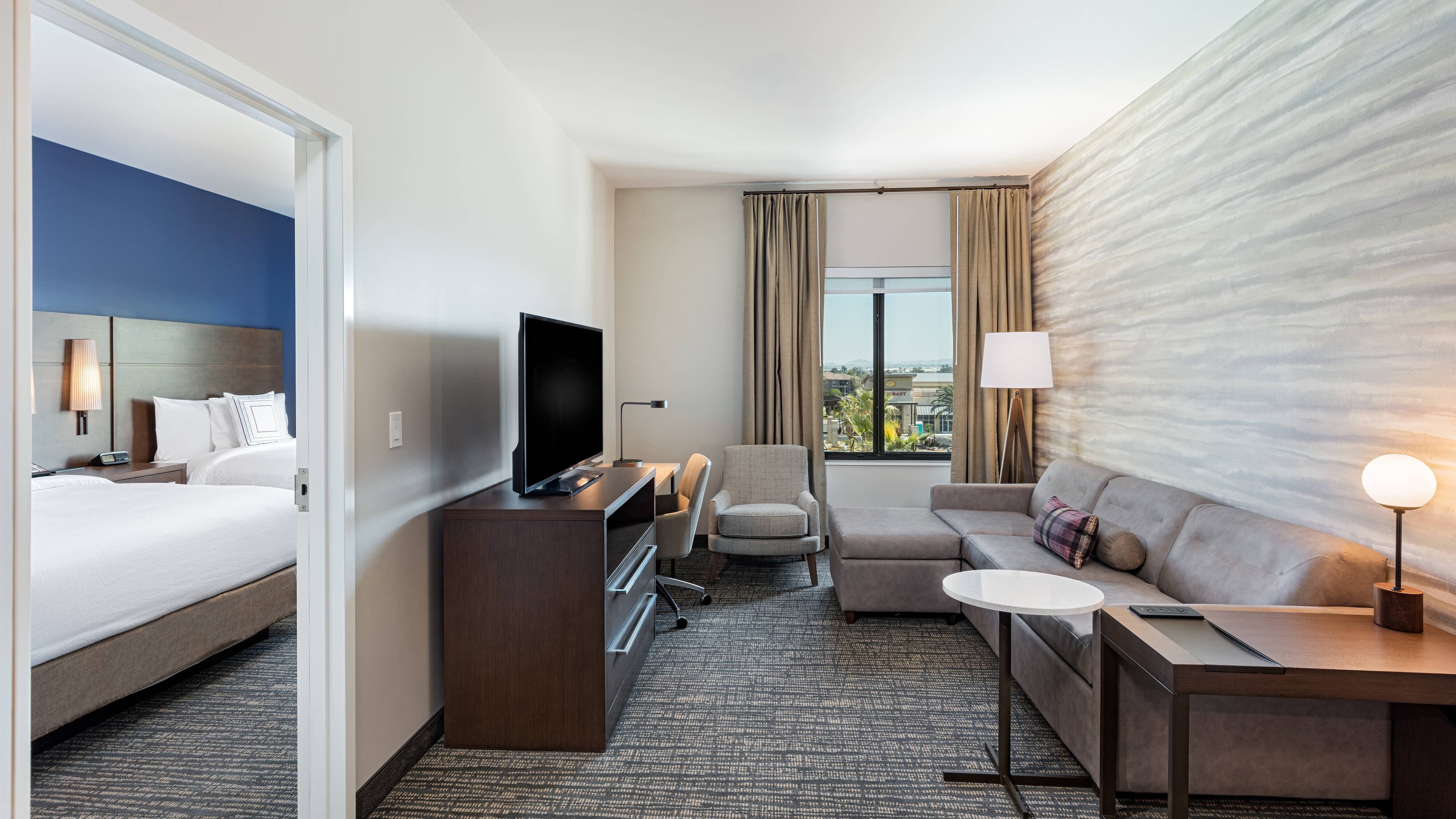 1 Bedroom Suite - Image 4