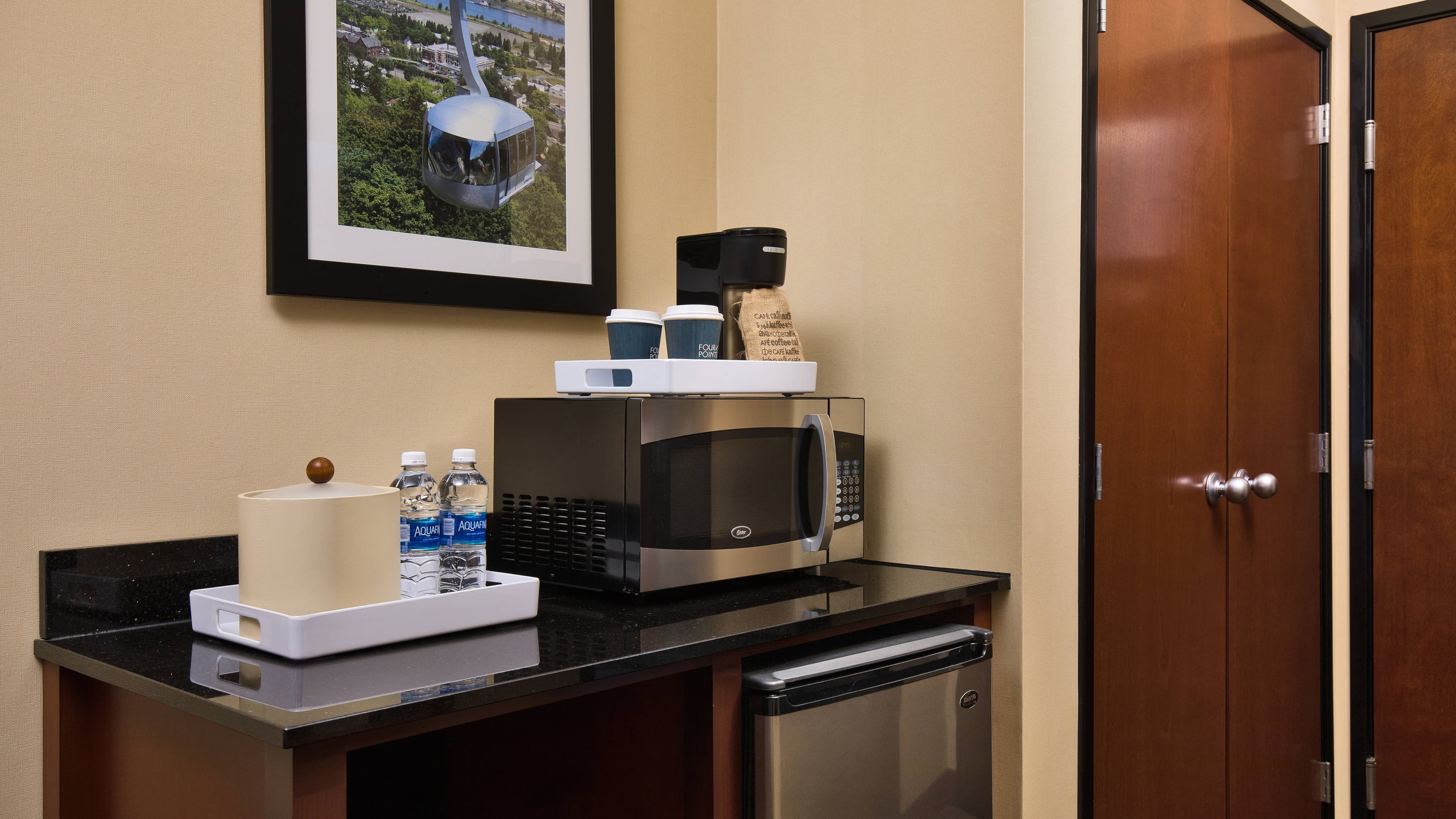 Standard King Room - Image 2