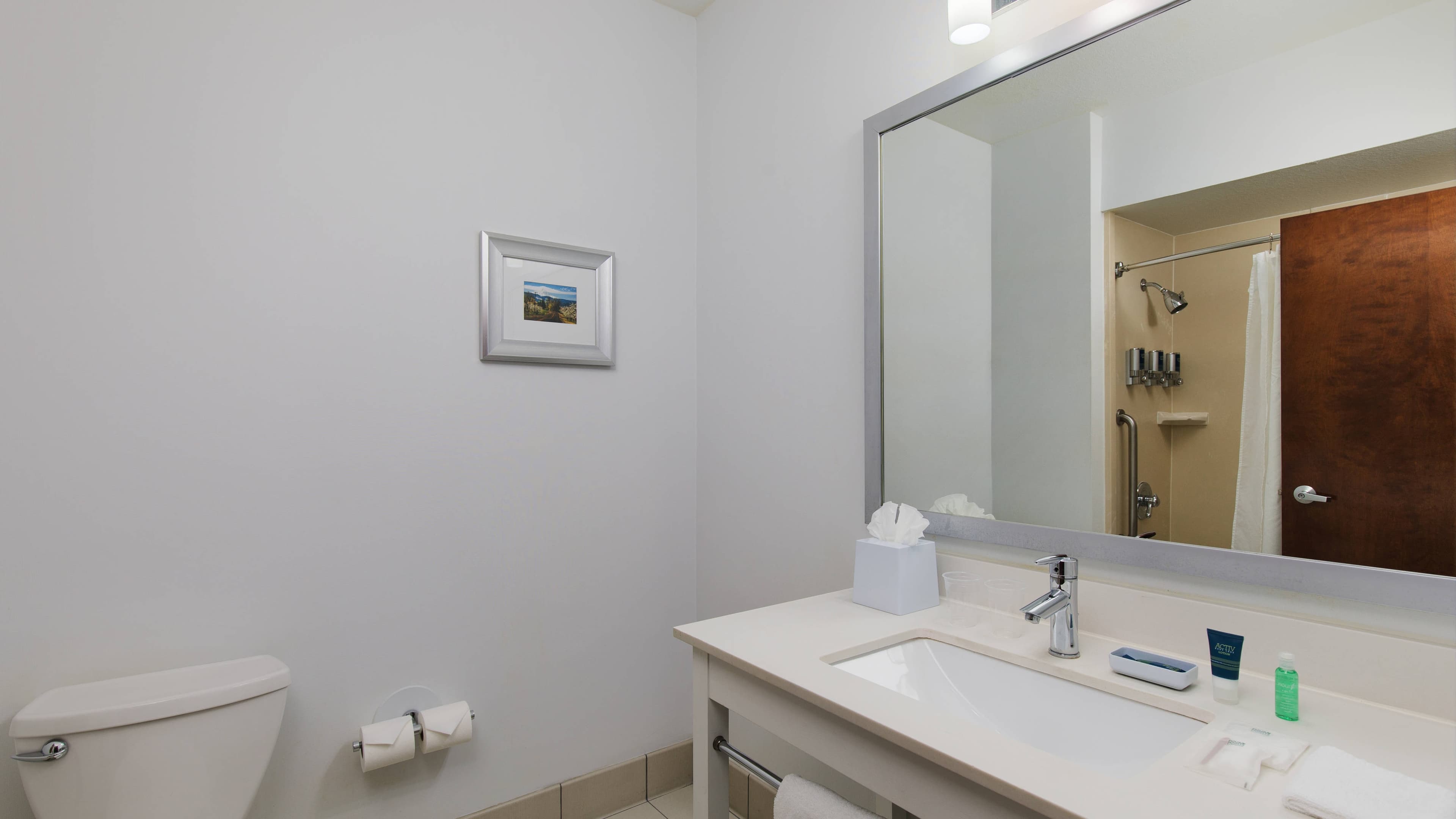 Standard King Room - Image 3