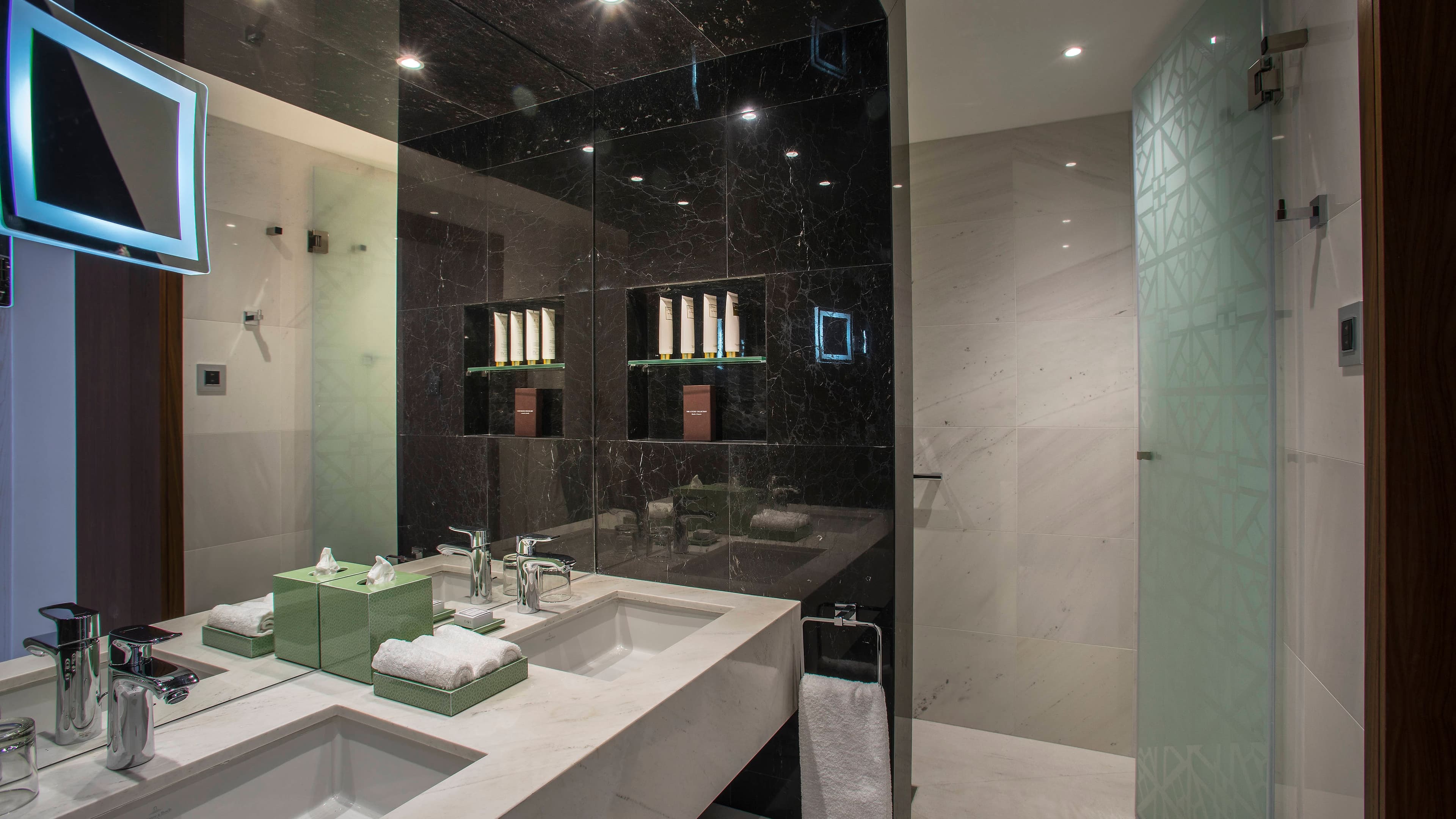 Superior Inland View King - Image 5