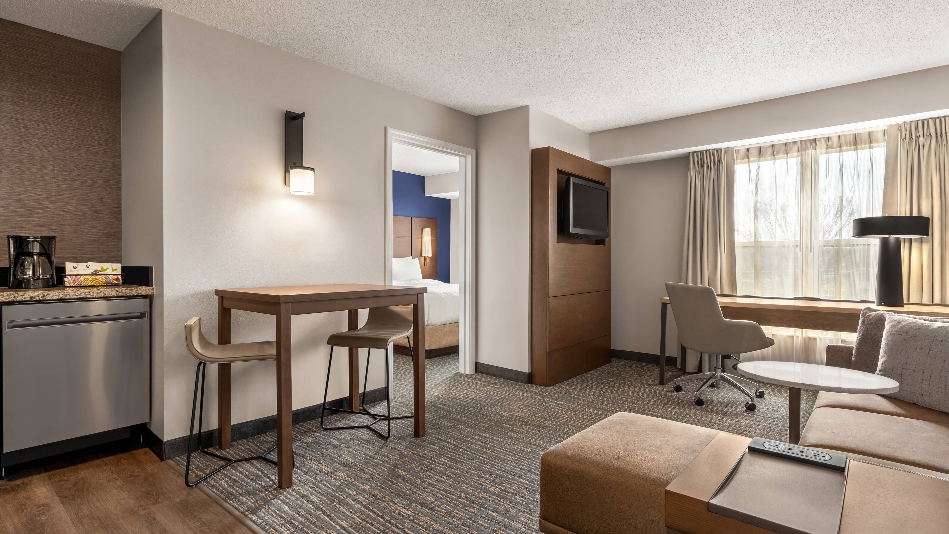 1 Bedroom Suite - Image 2