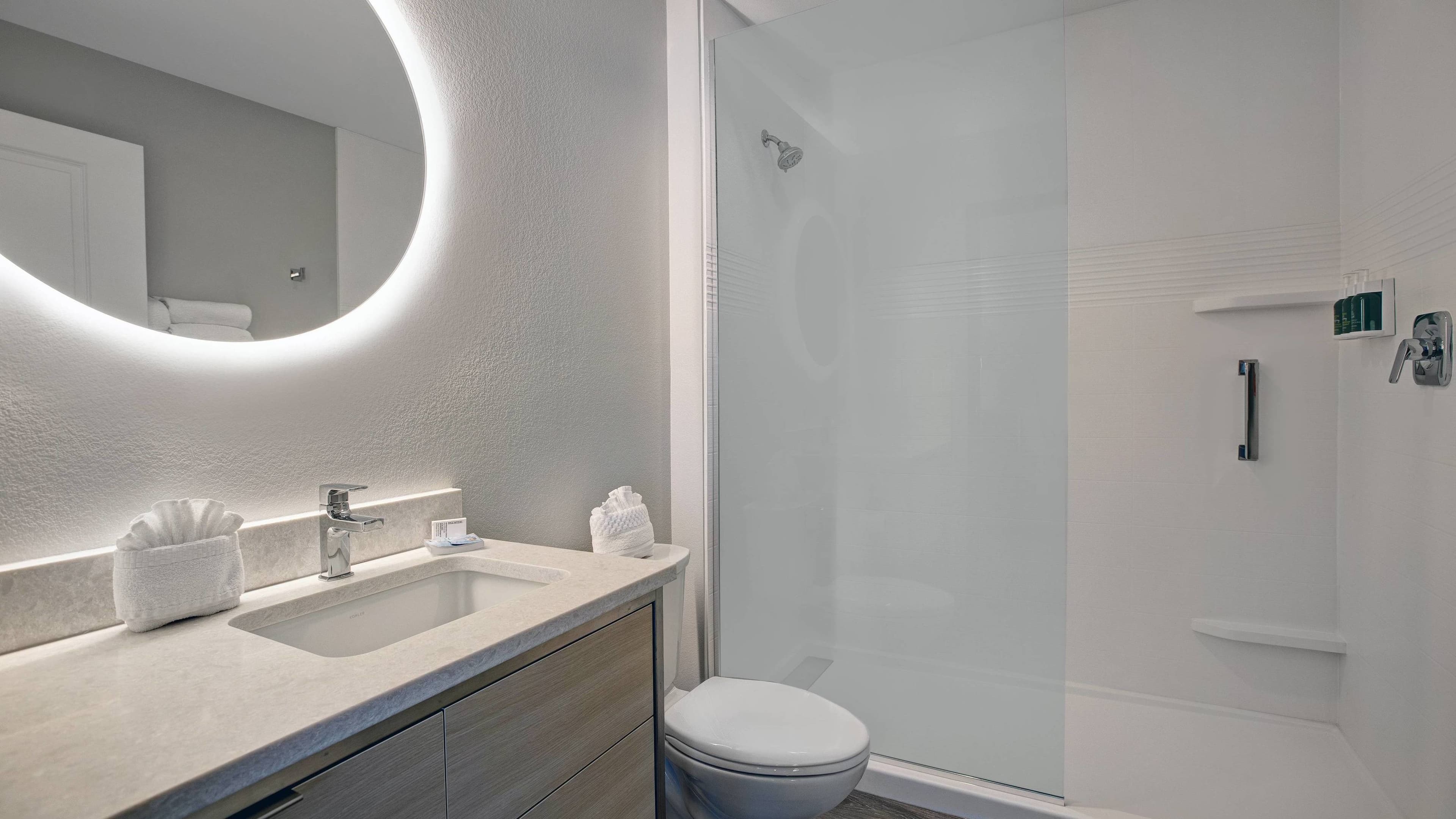 King Studio Suite - Image 7