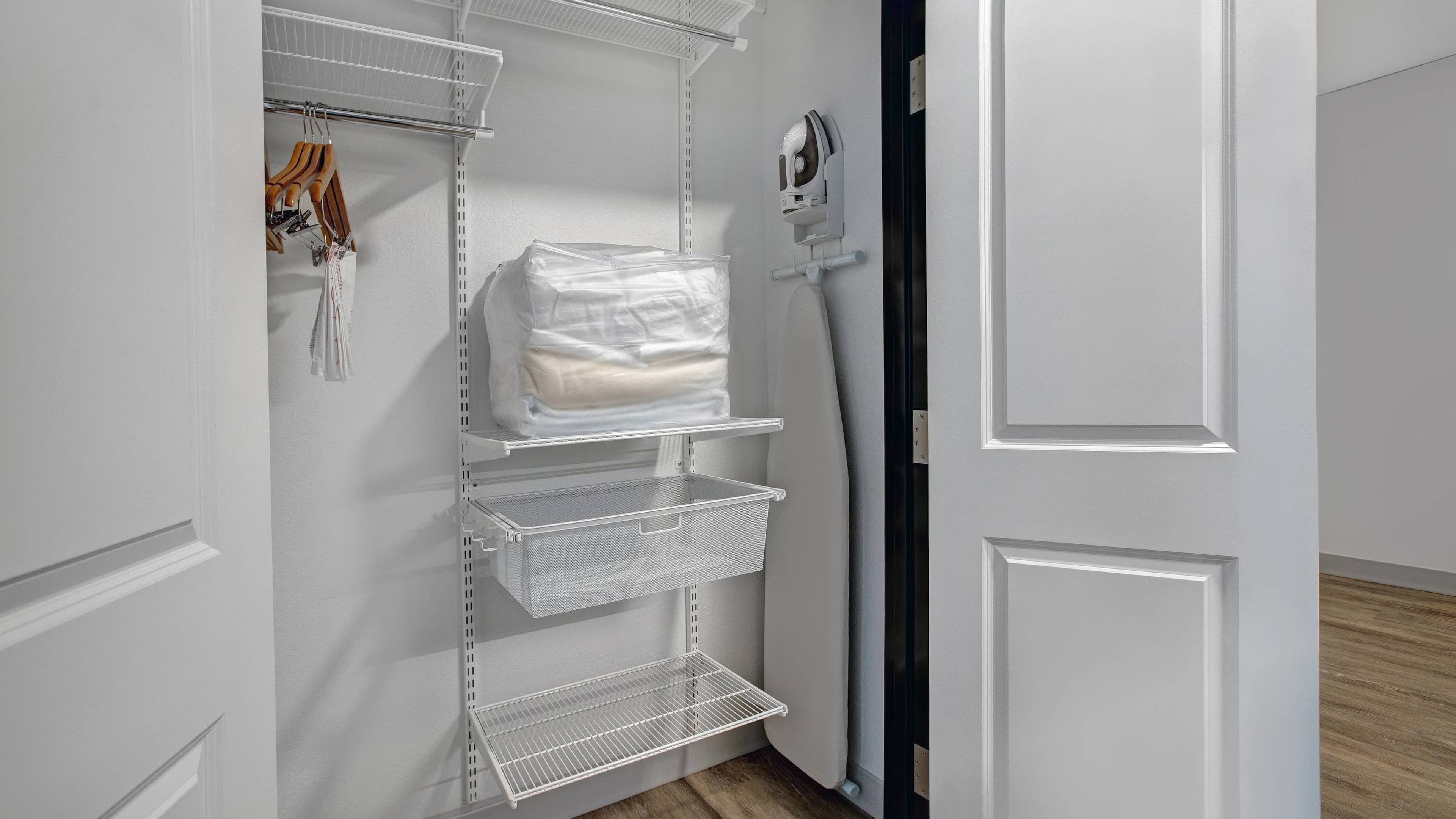 King Studio Suite - Image 5