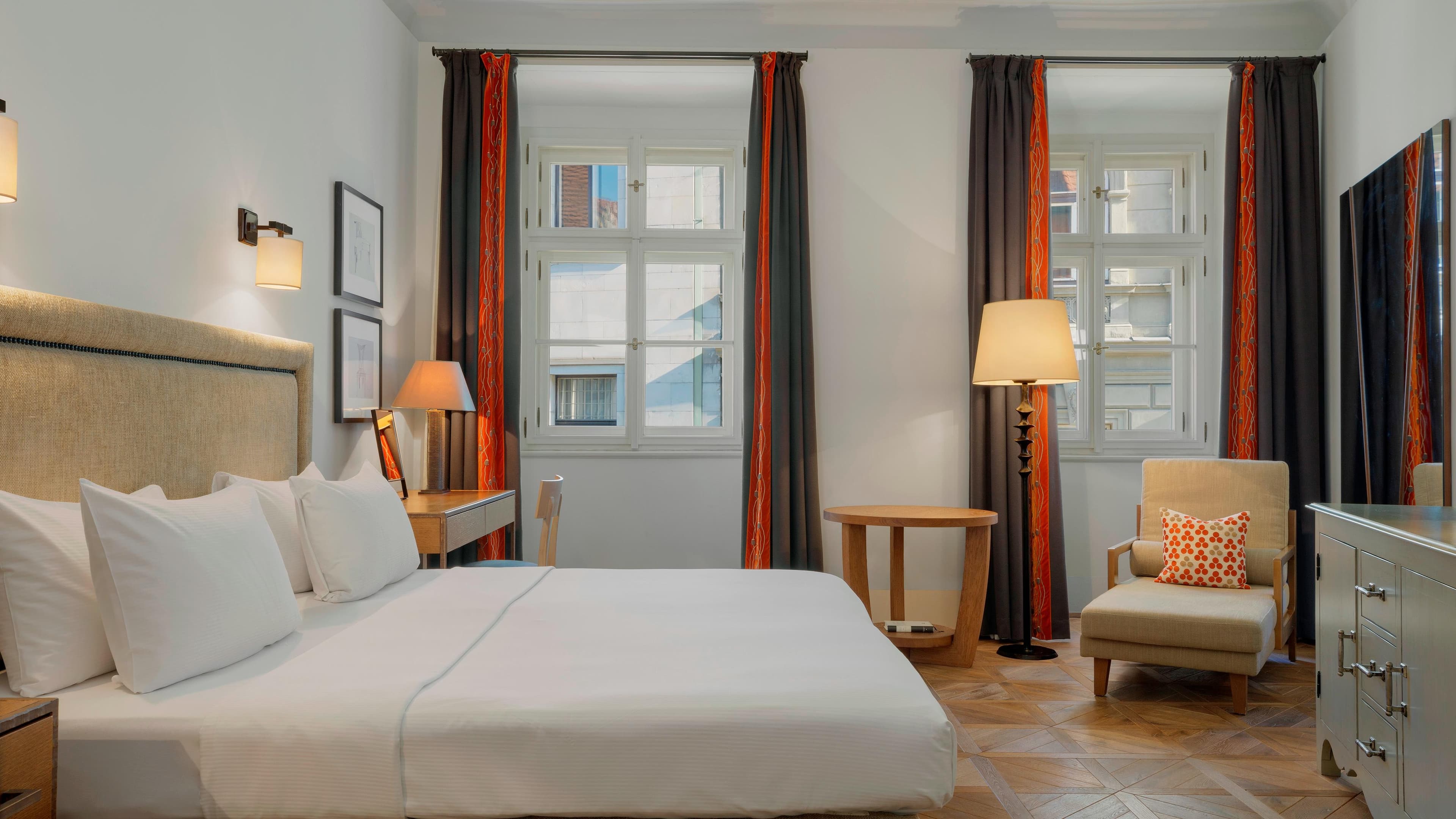 Classic King - Image 1