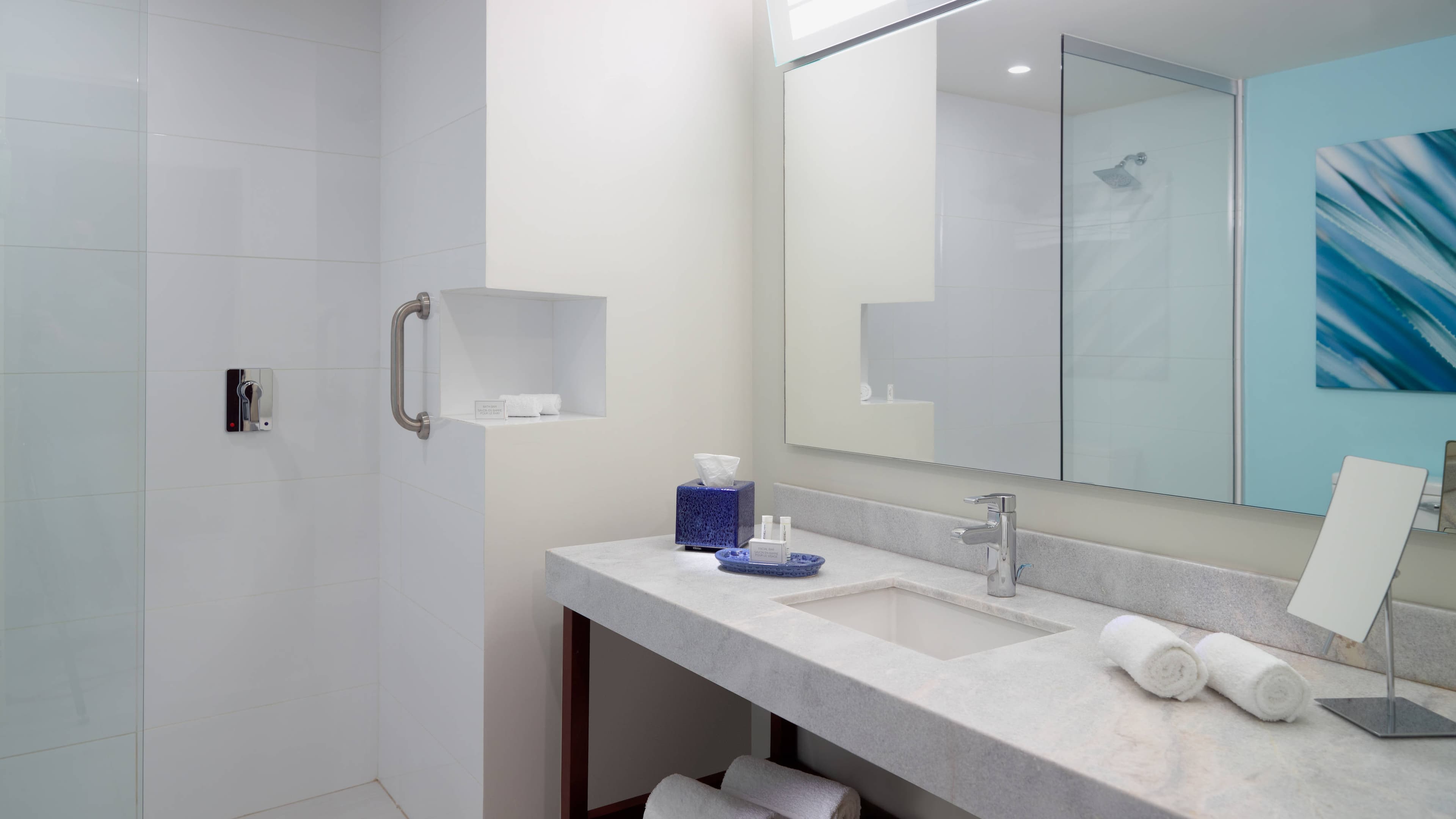 Standard King Room - Image 3