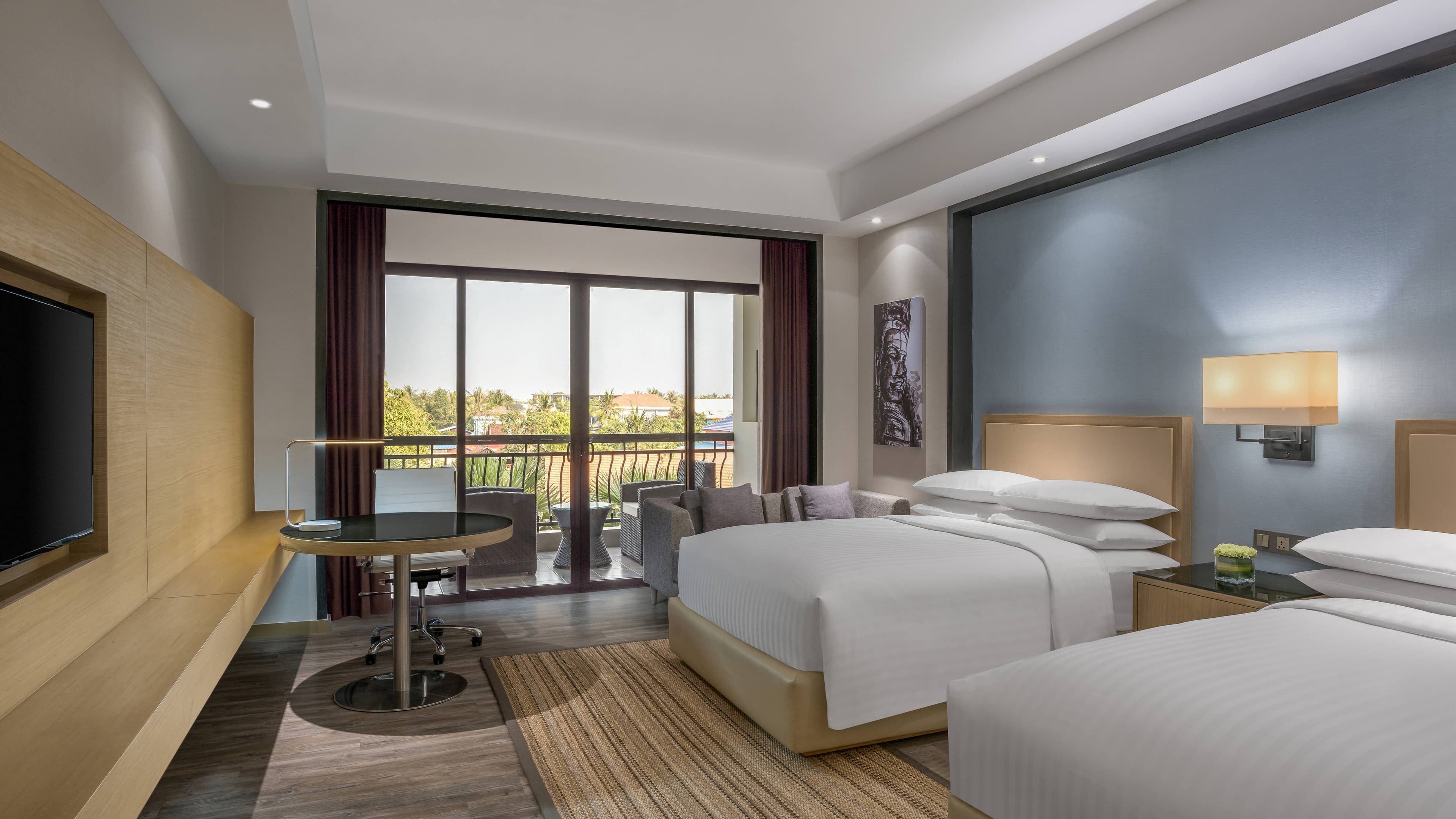 Deluxe Room - Image 1