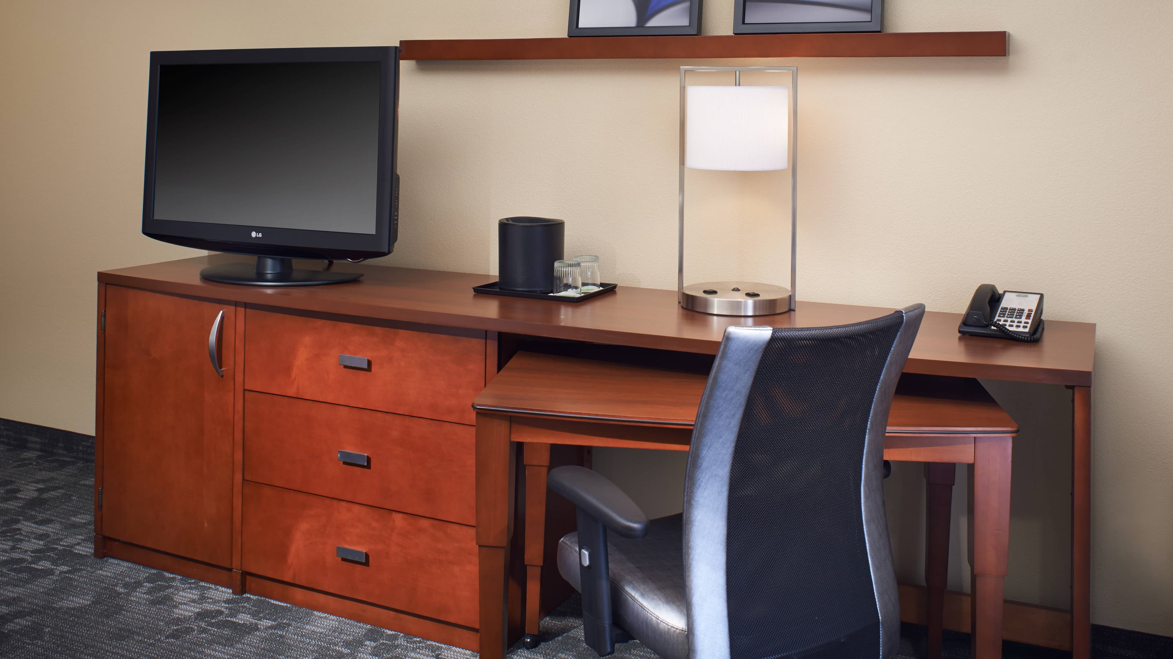 One King Bed - Image 2