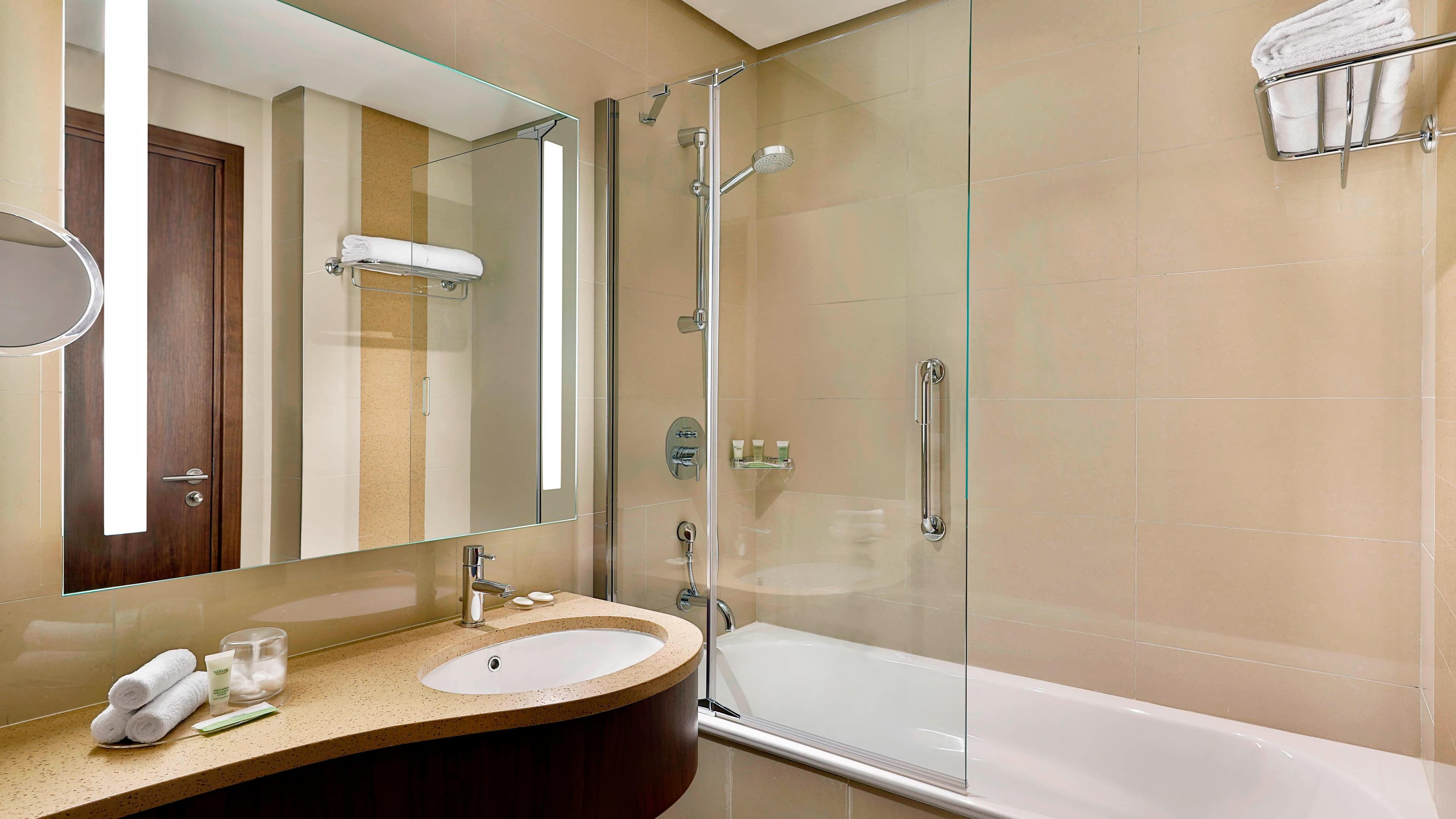 Deluxe Guest room - Image 3