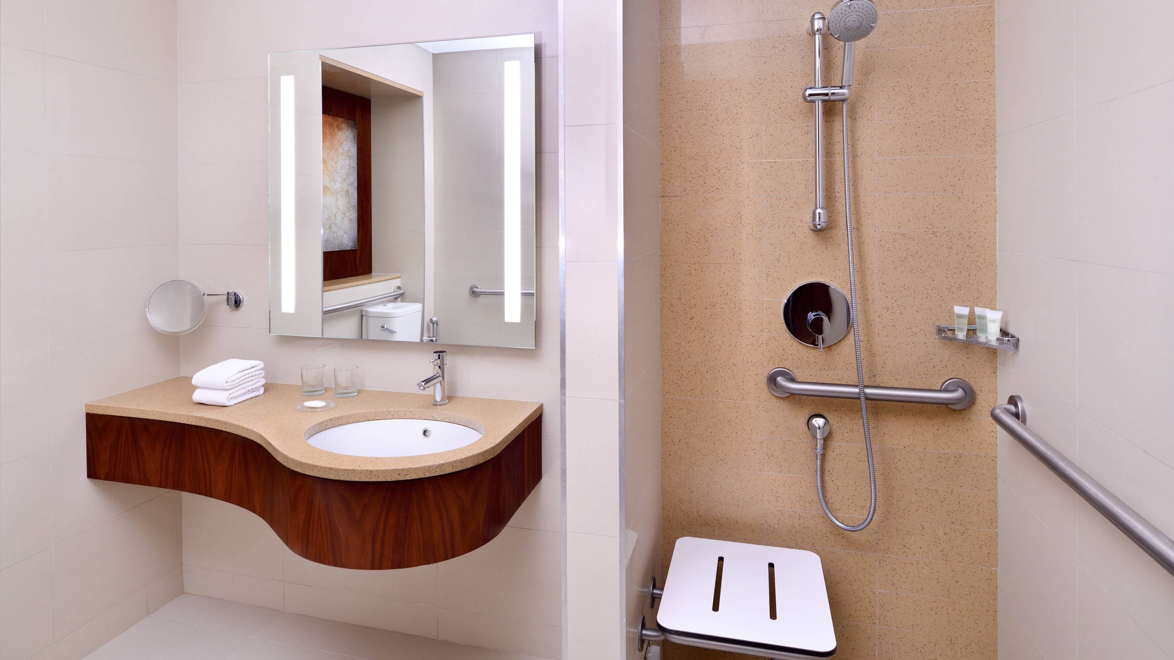 Deluxe Guest room - Image 4