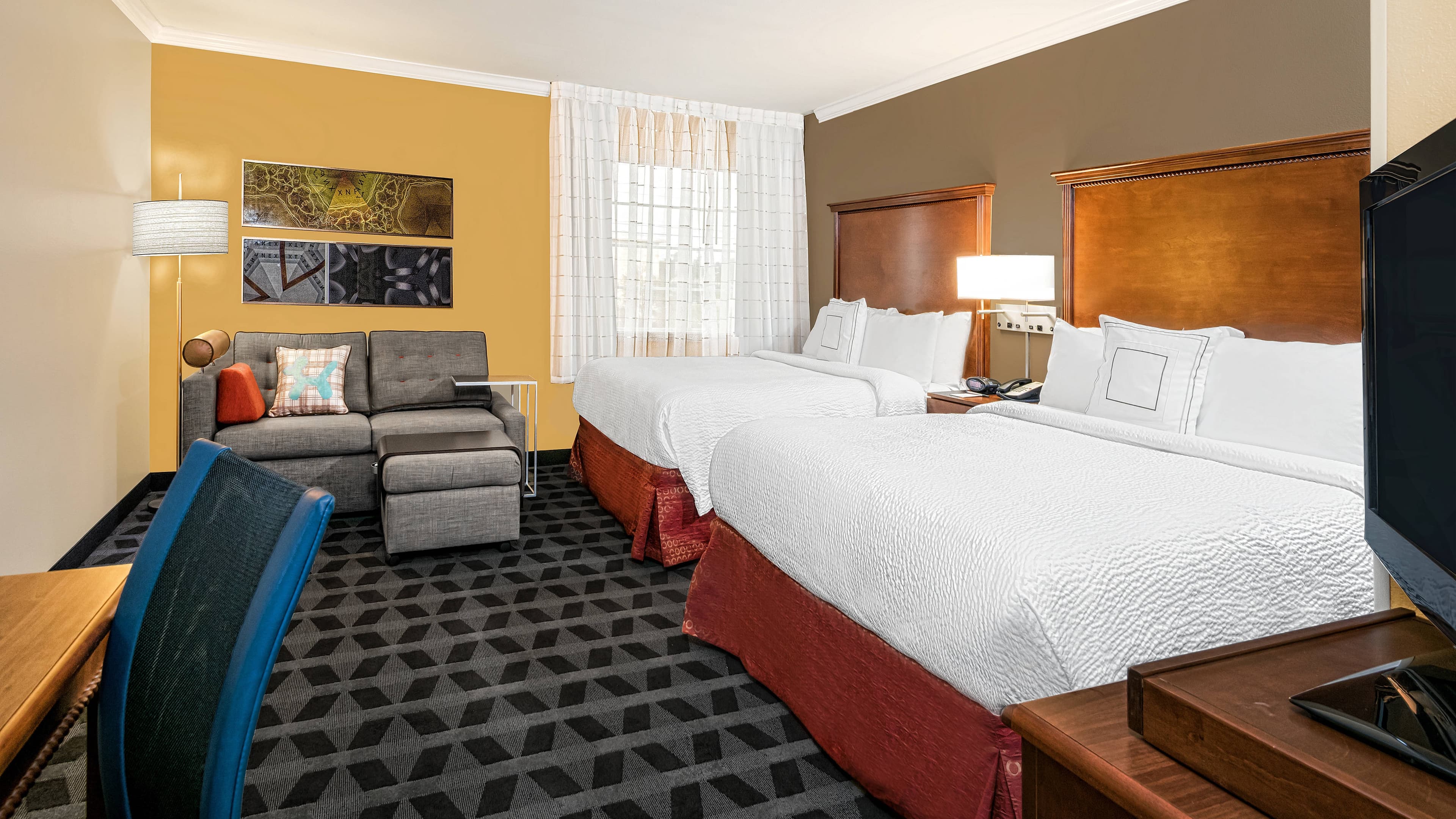 Studio with 2 Double Beds - Image 1