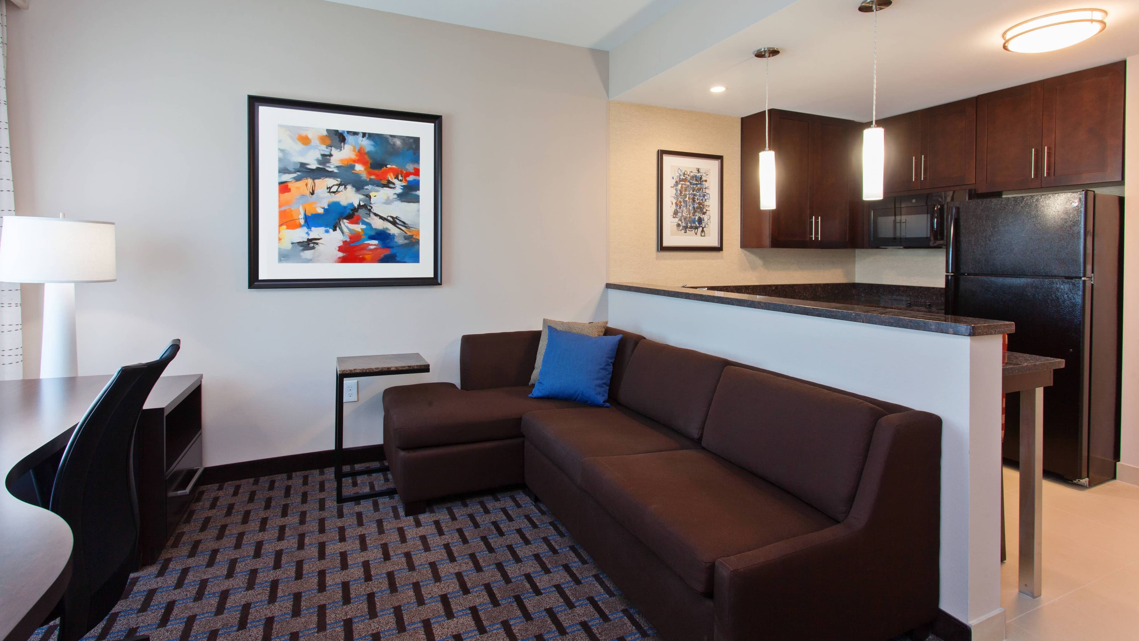 King Studio Suite - Image 3