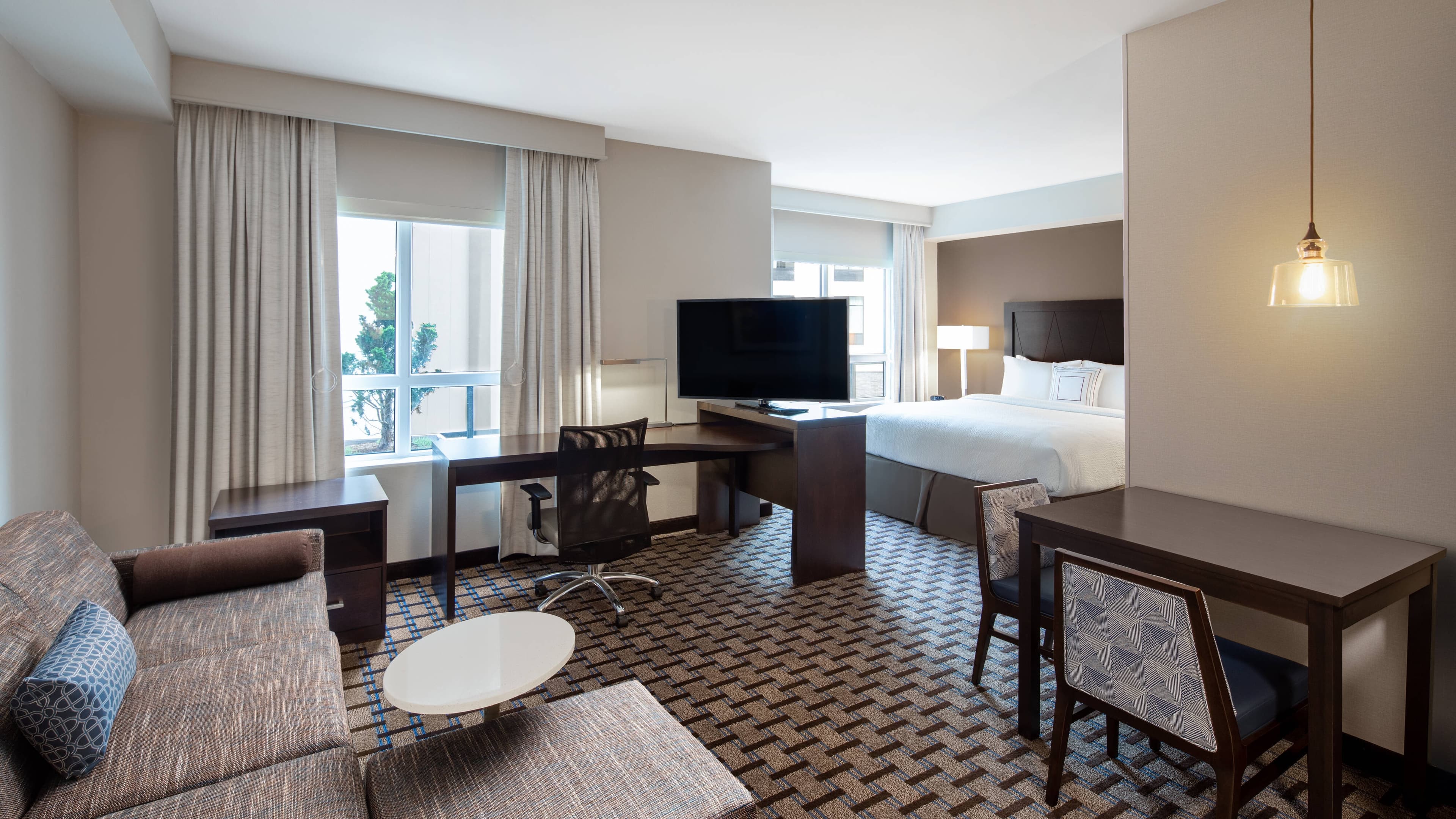 King Studio Suite - Image 3