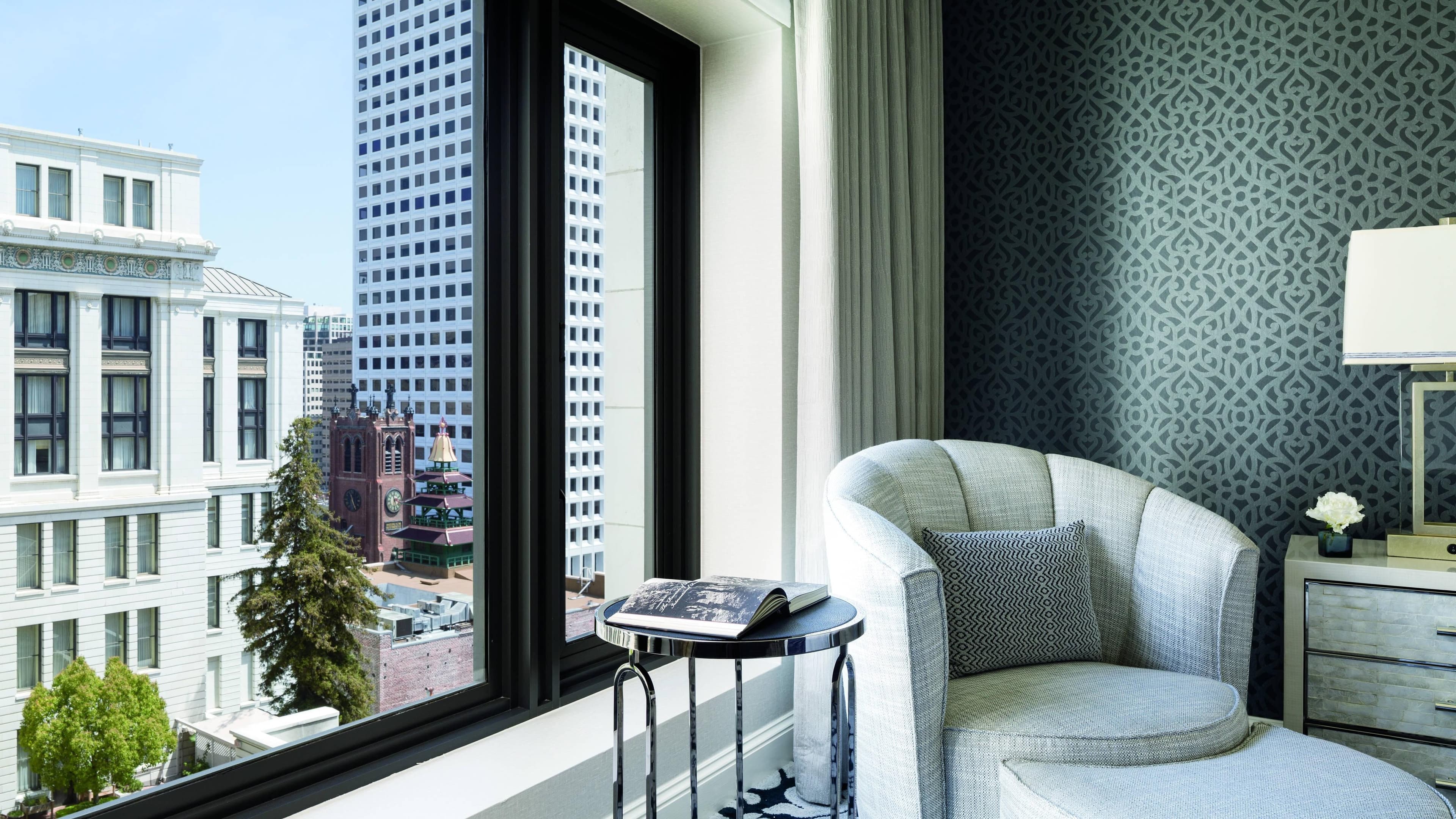 Deluxe Guest room - Image 3