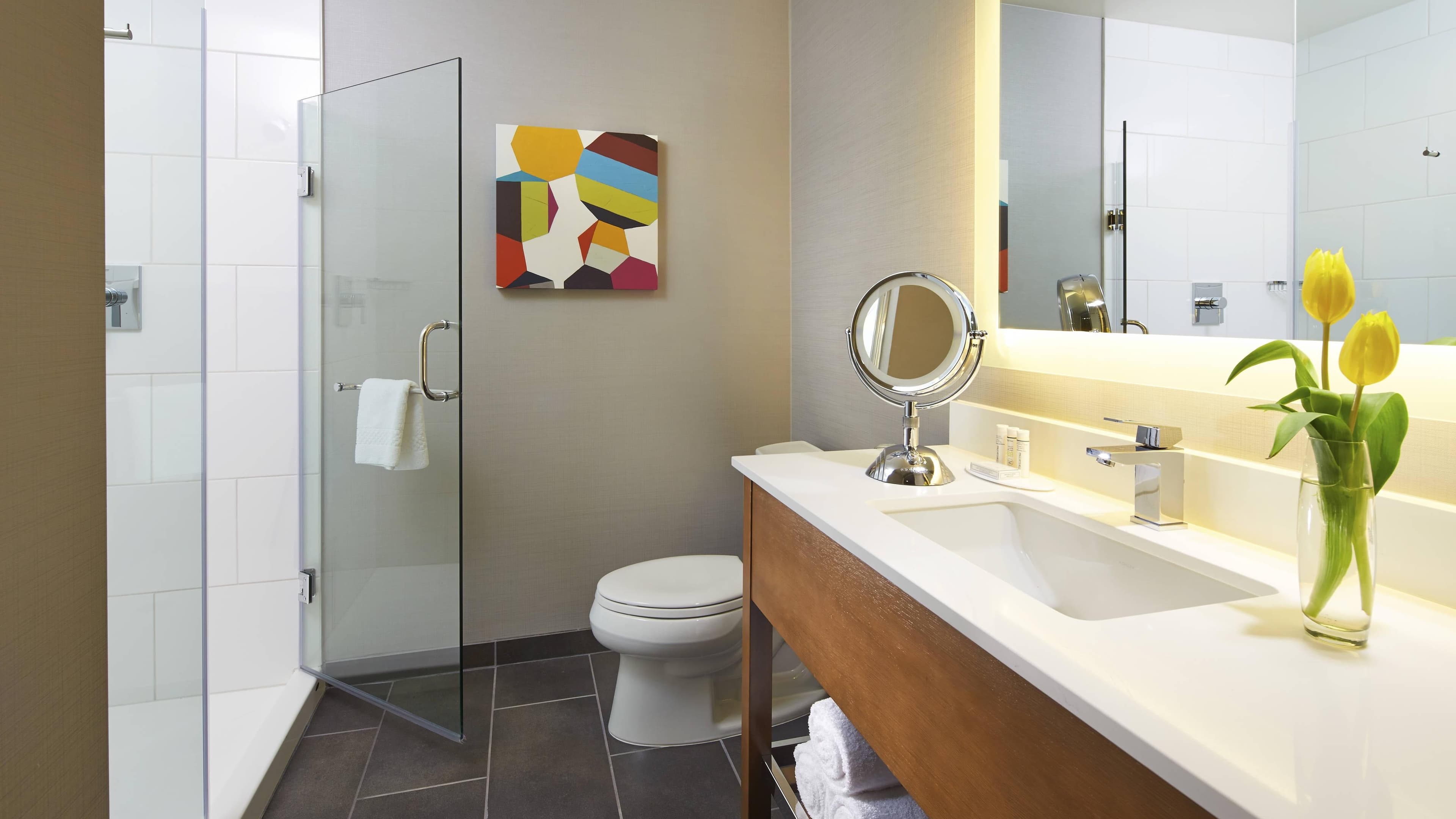 King Guest Room - Image 3