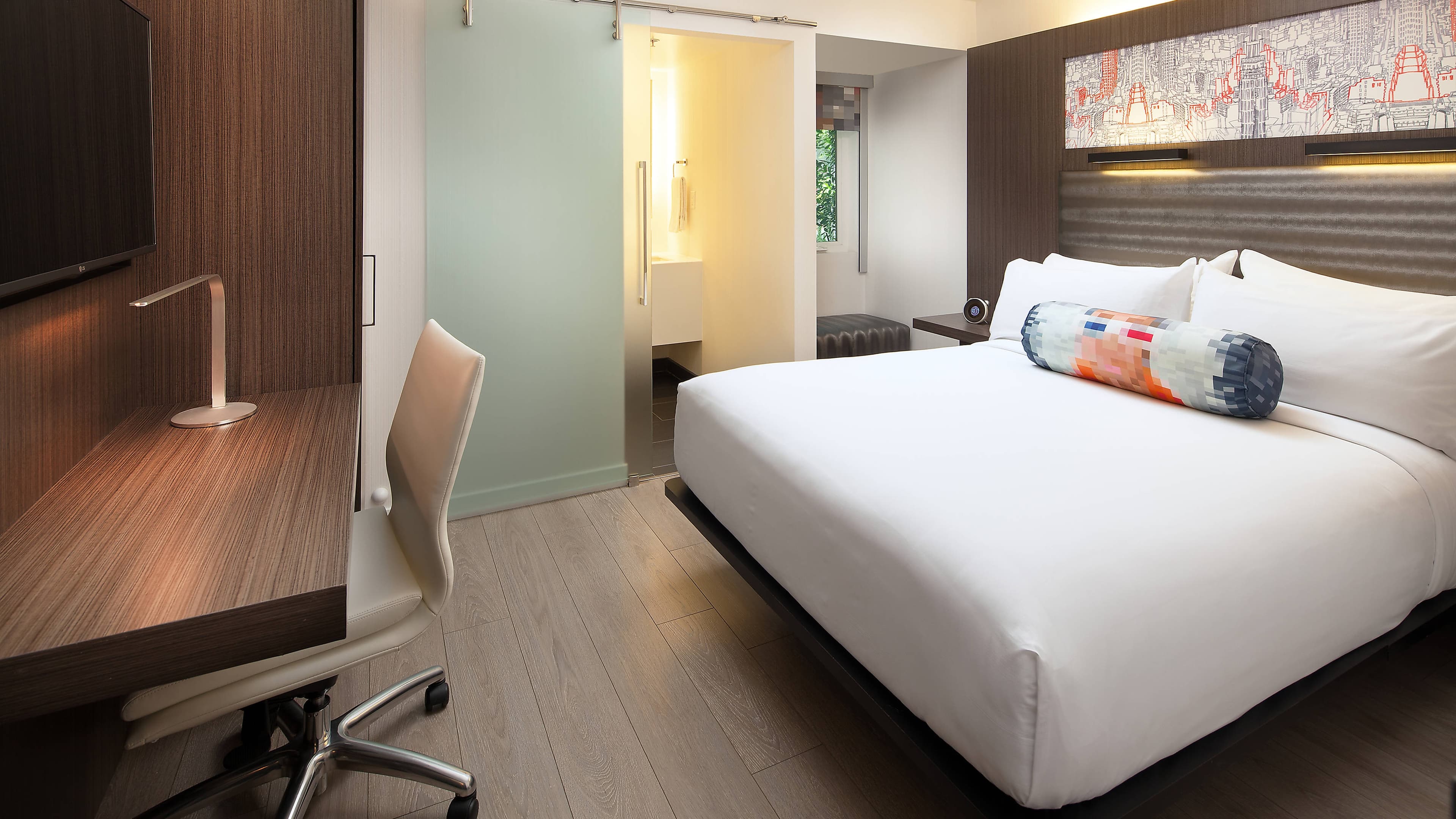 Aloft Guest Room - Image 1