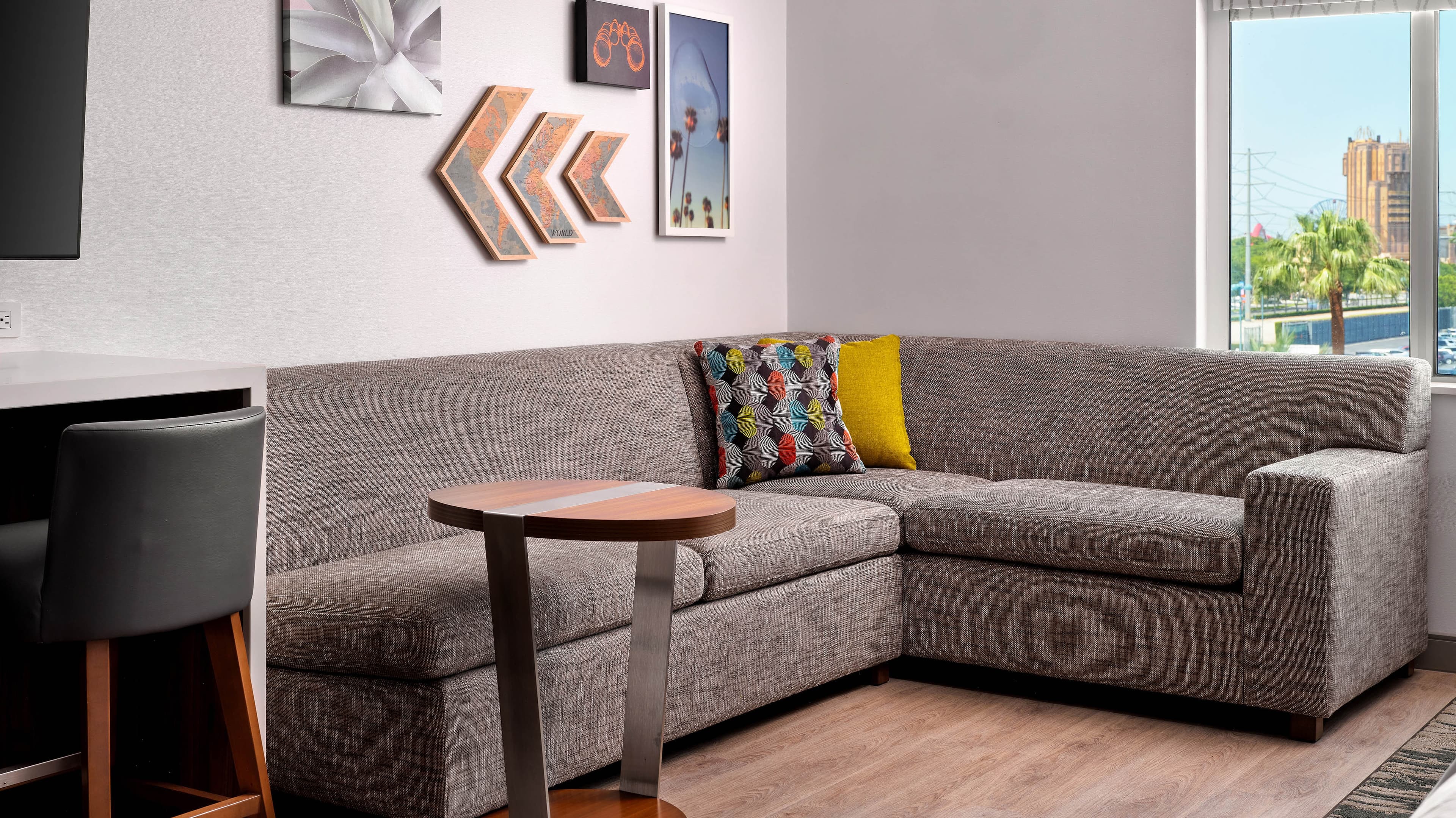 Studio Suite - Image 2