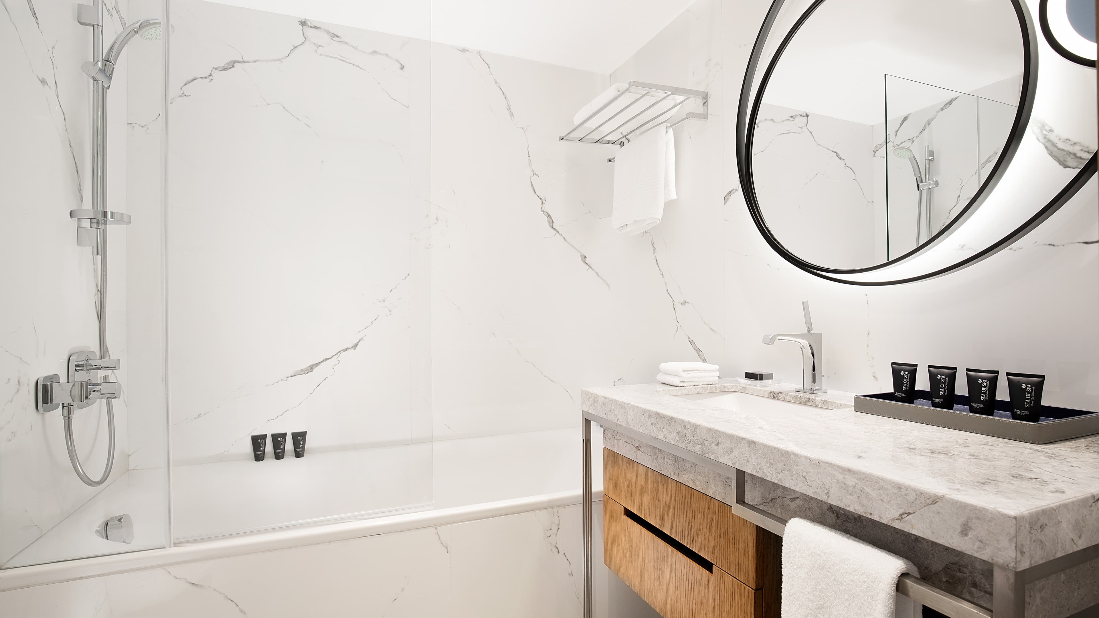 Deluxe Seaview Twin - Image 3