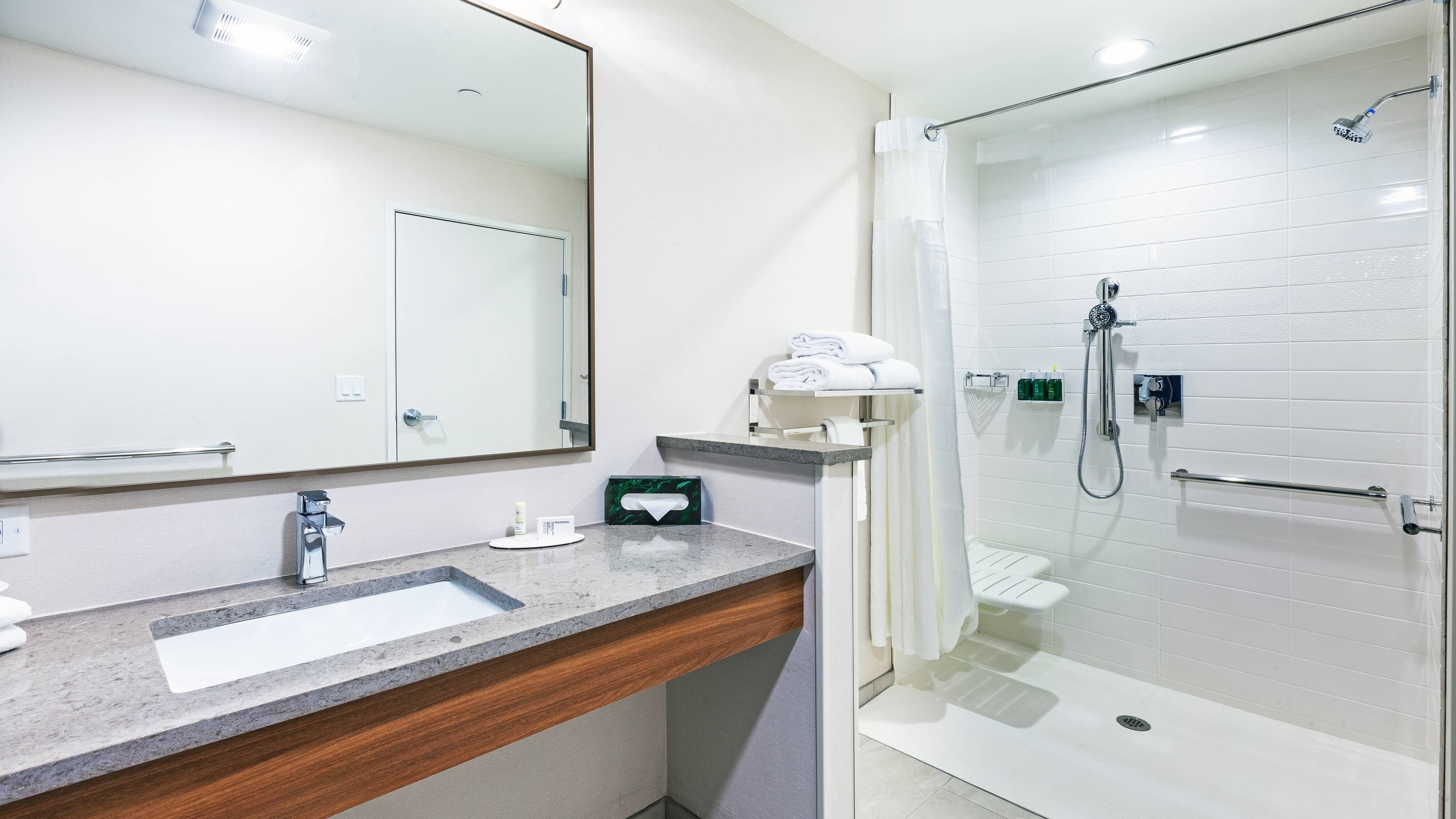 King Bedroom - Image 3