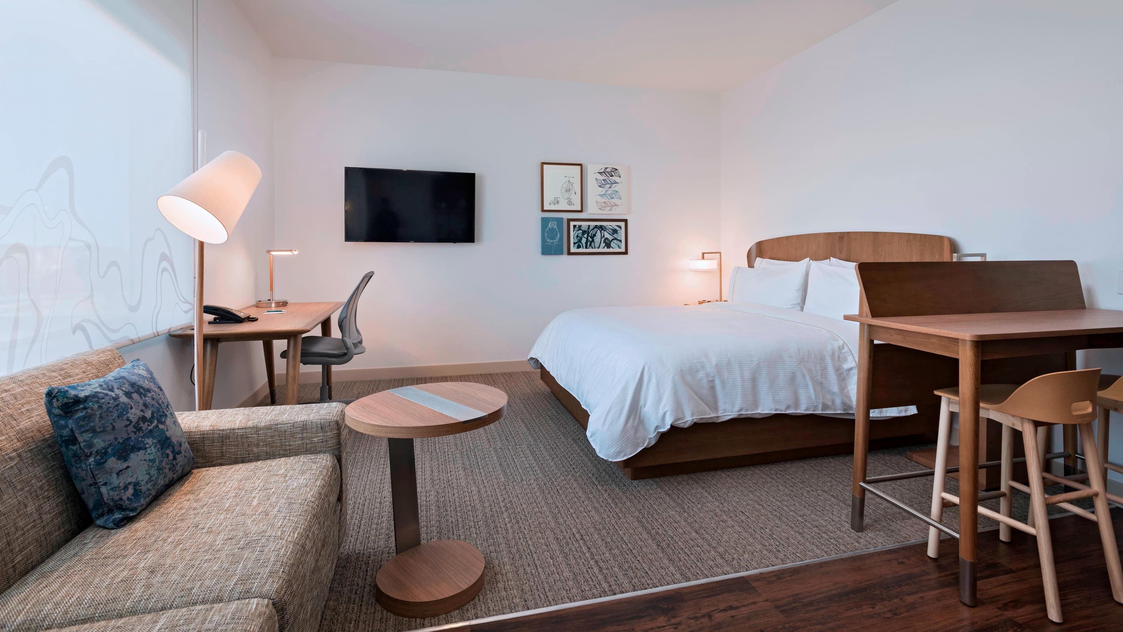 Studio King - Image 1