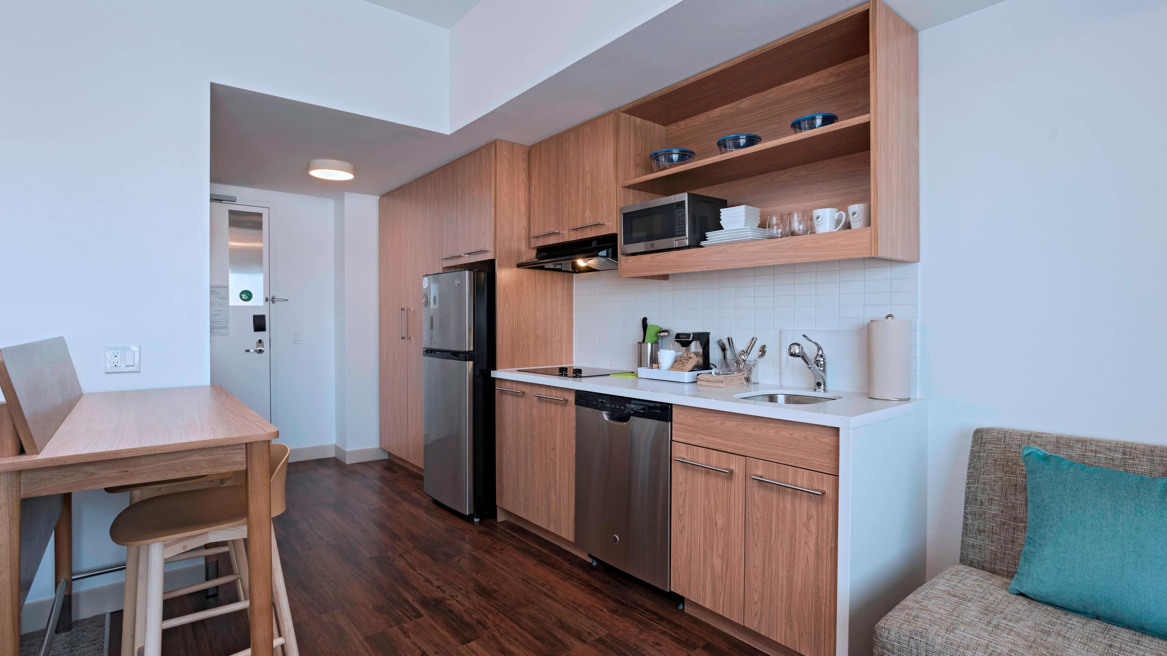 Studio King - Image 2