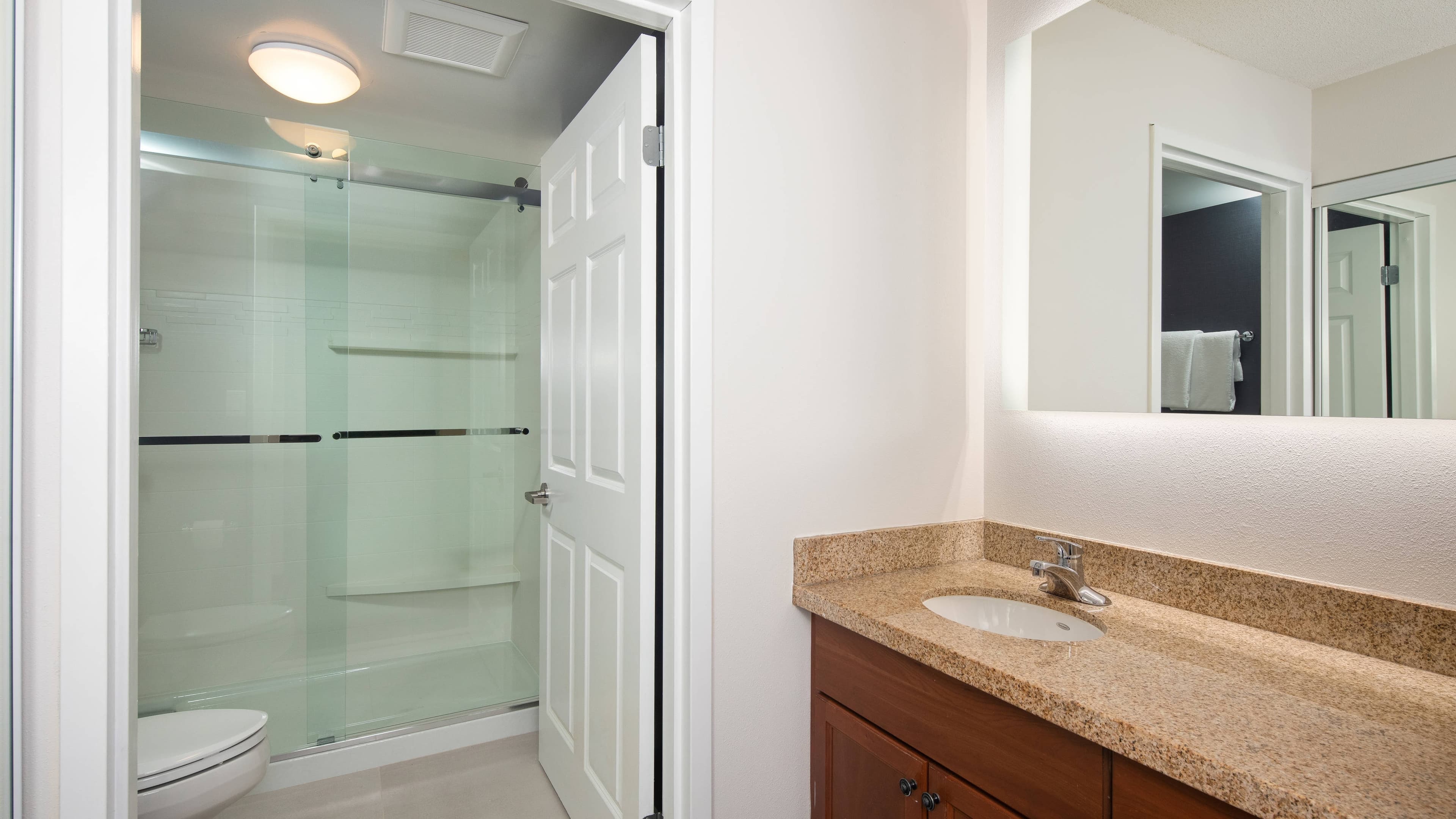 One Bedroom Suite - Image 5