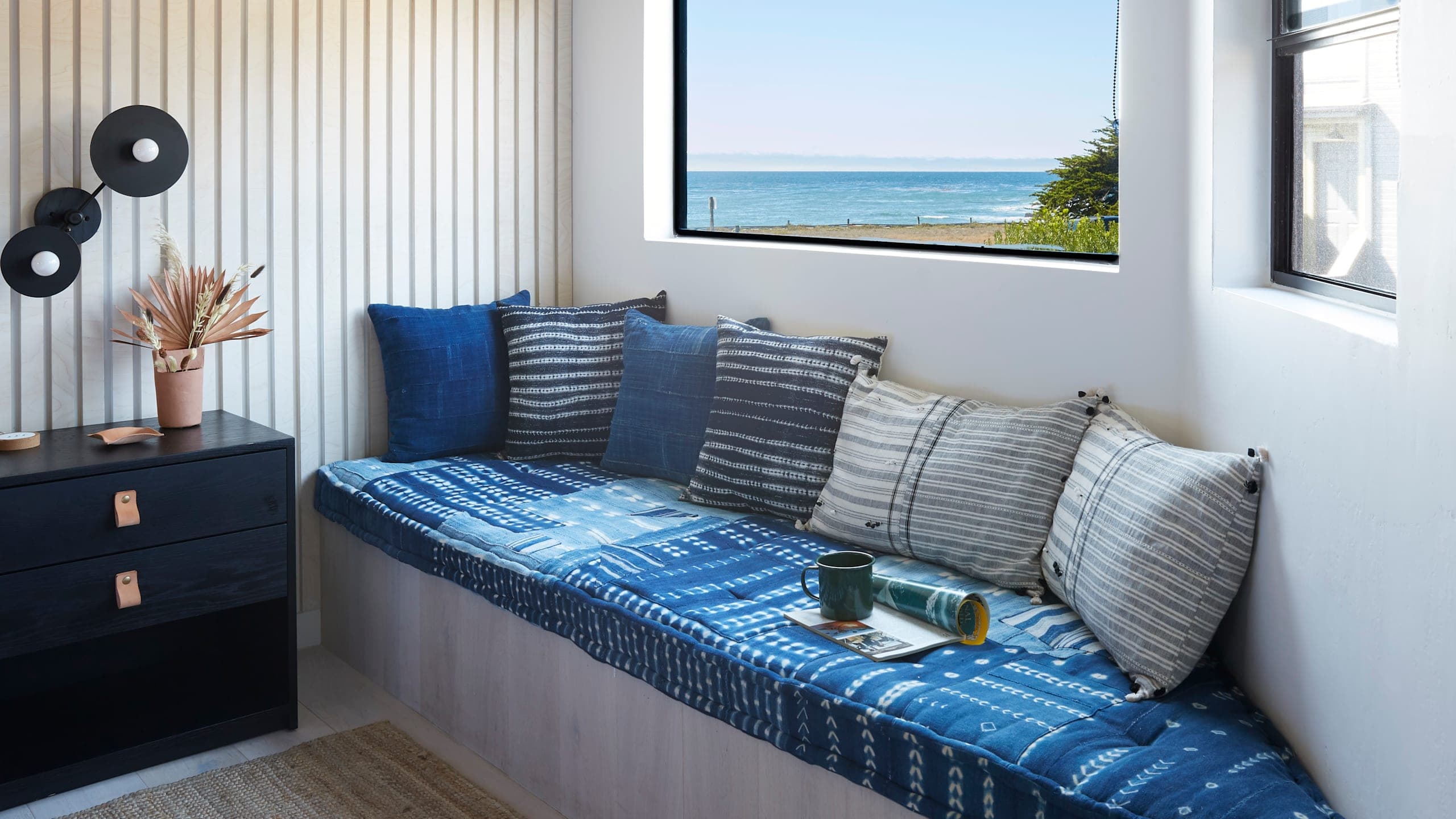 Deluxe King Room - Image 1