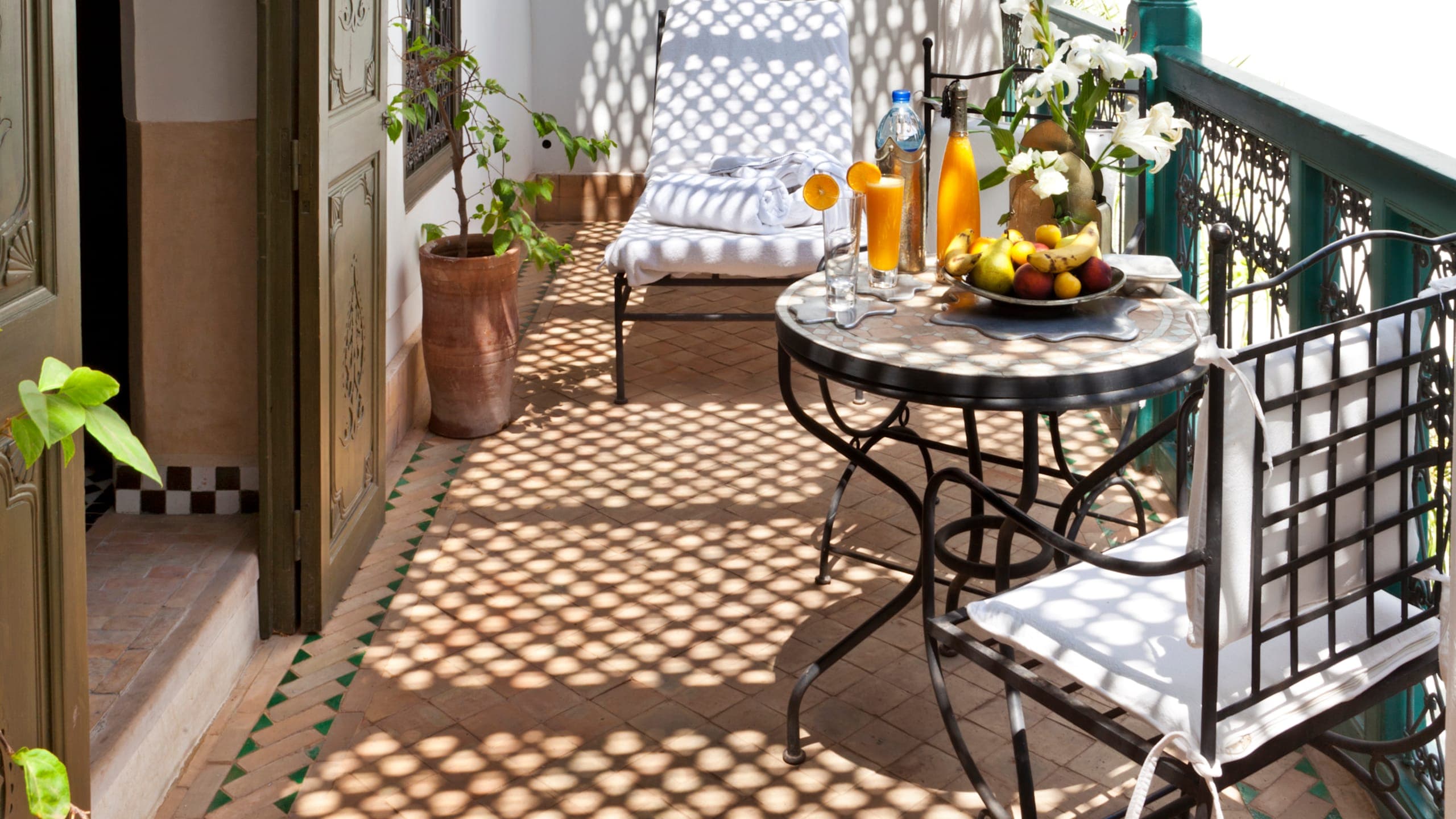 Superior Suite - Image 13