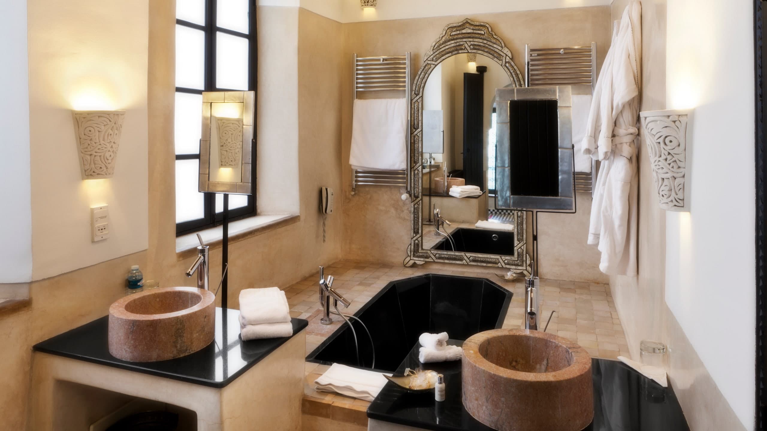 Superior Suite - Image 6