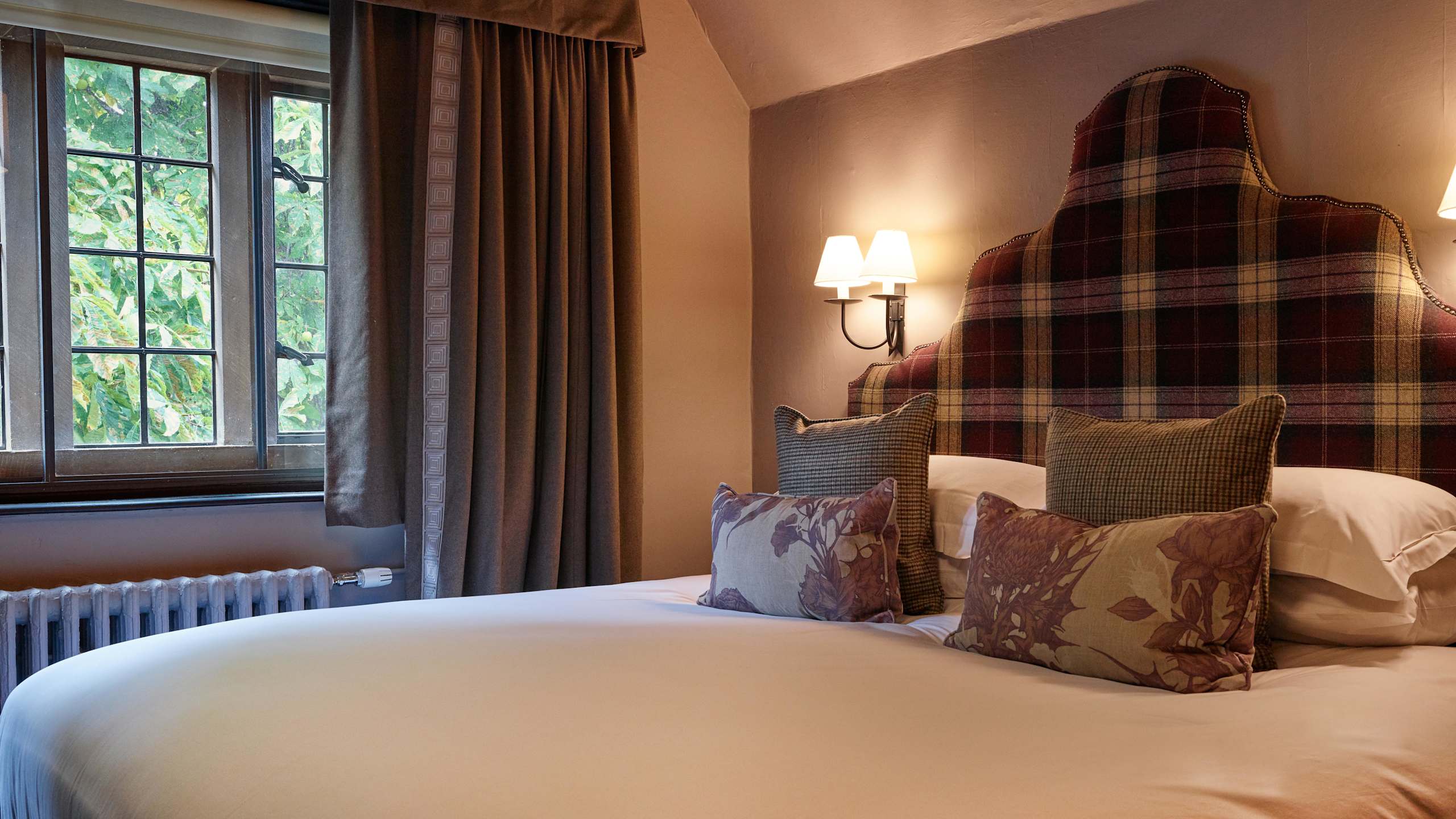 Main House Cosy Double - Image 1