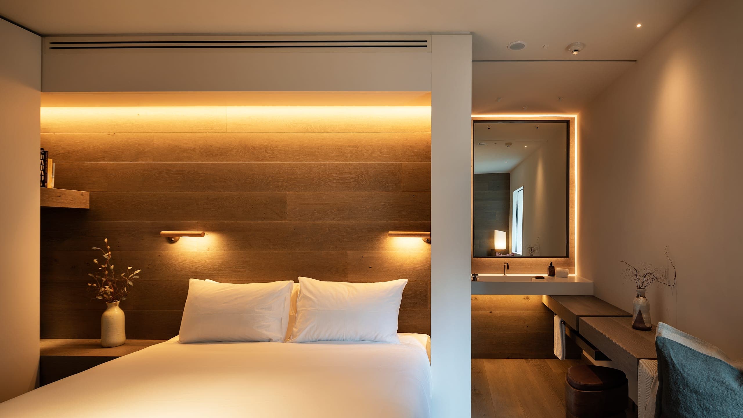 Laneway Room - Image 2