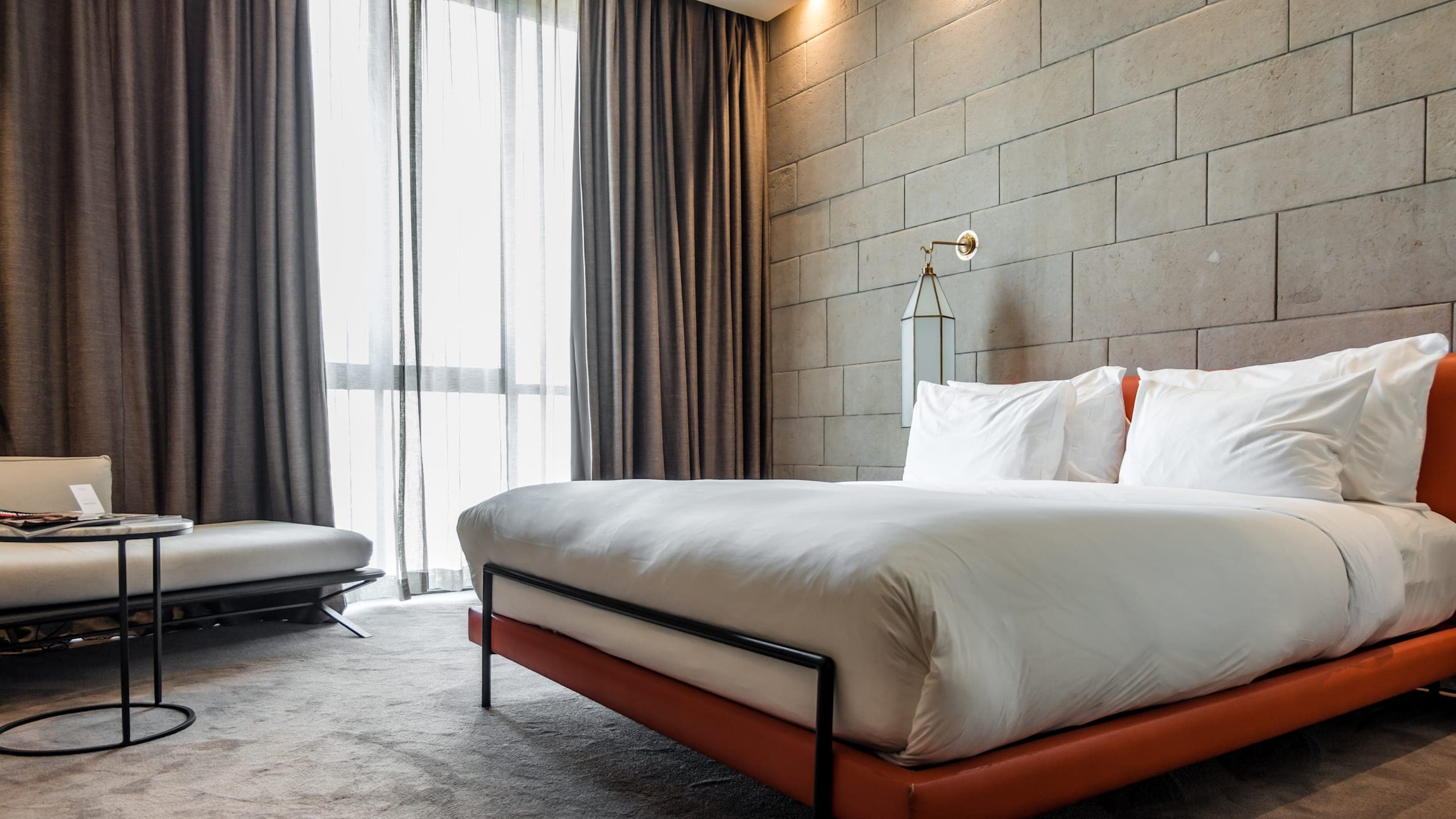 Deluxe View - Image 1