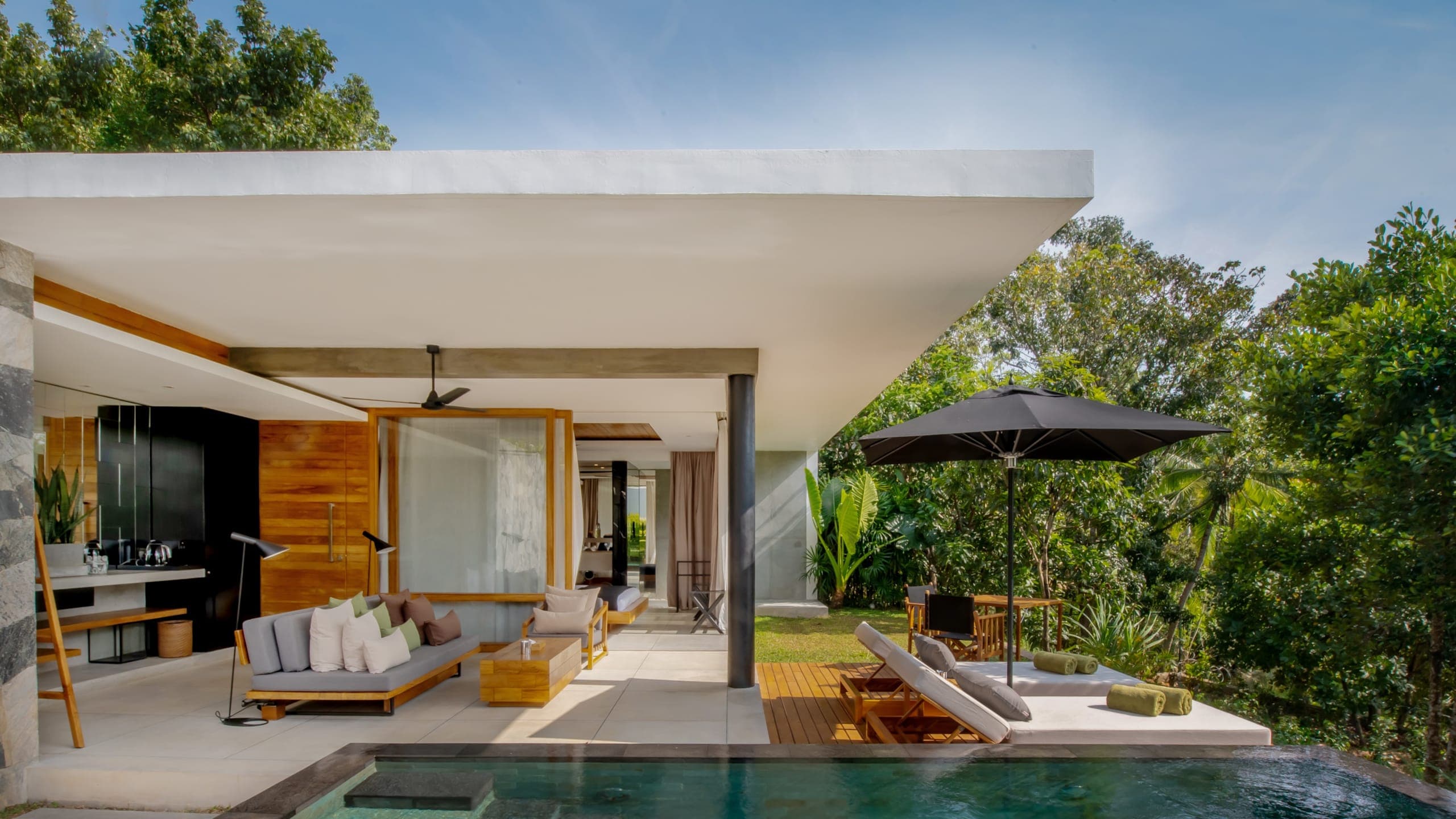 Contemporary Villa - Image 3