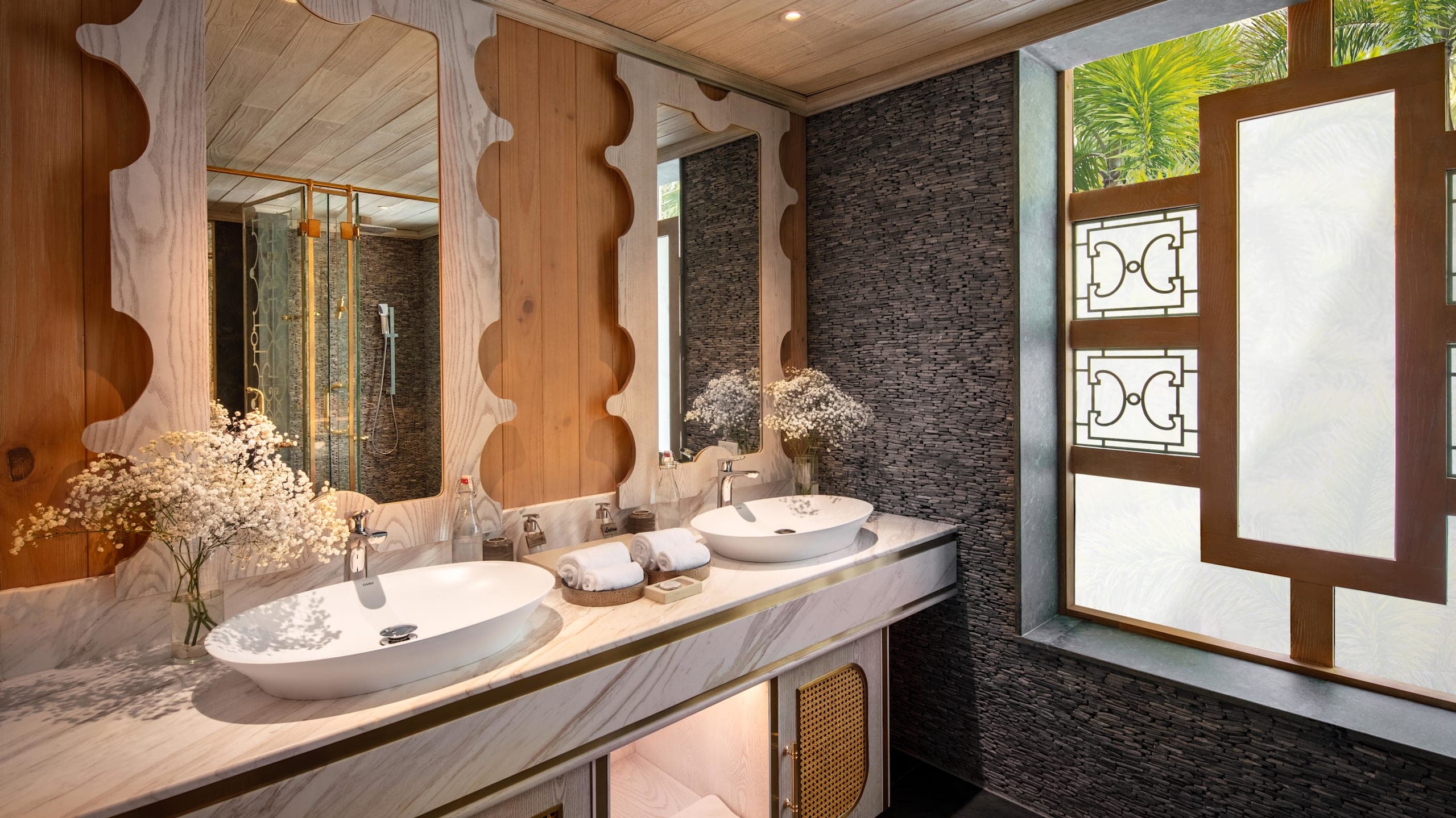 Garden View Two-Bedroom Suite - Image 7