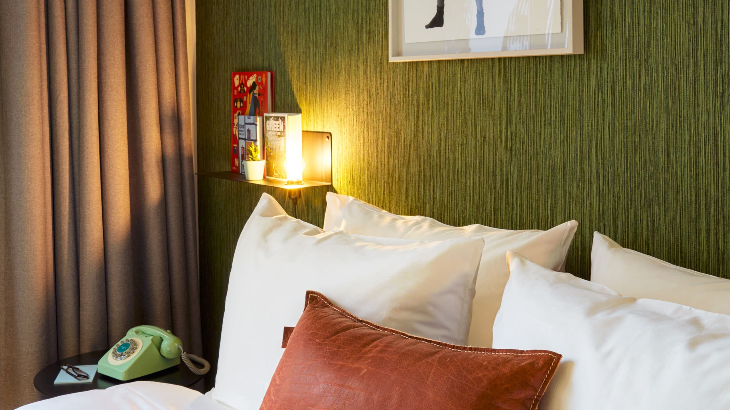 Small Room - Image 3