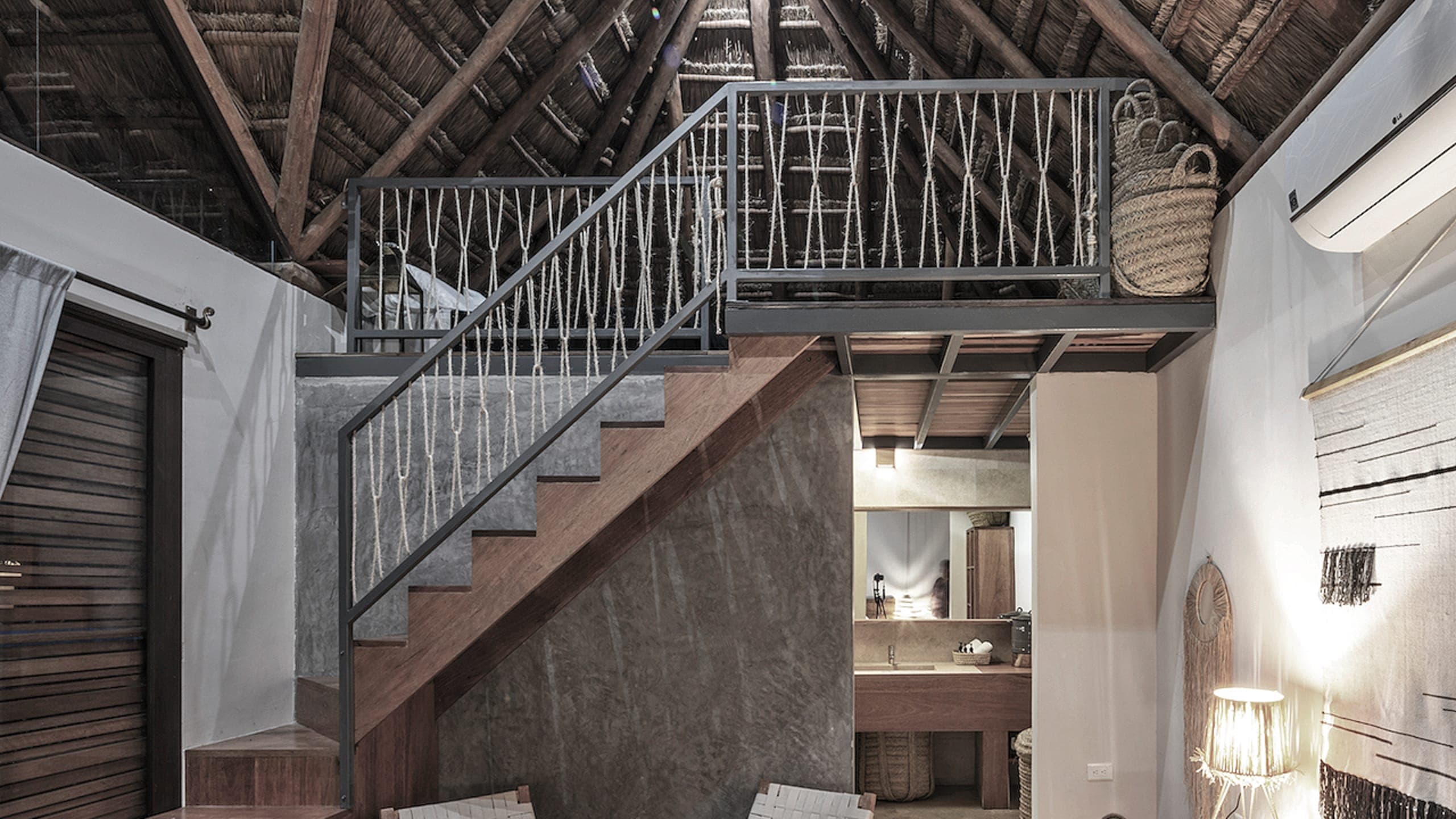 Tree Top Loft - Image 4