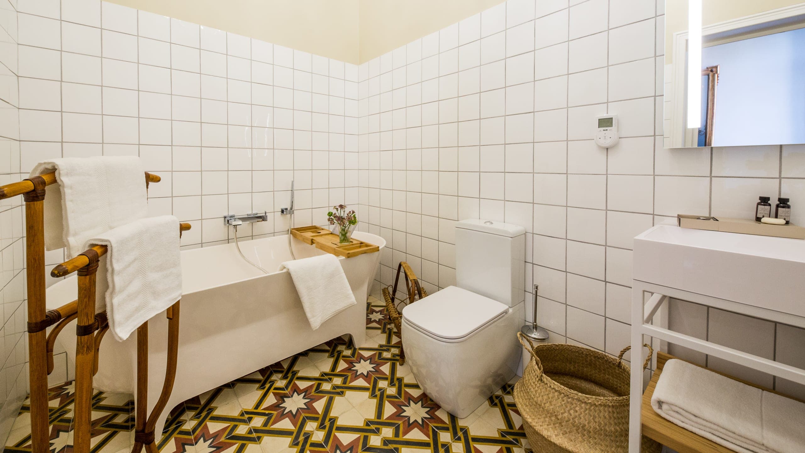 Blue Room - Image 12