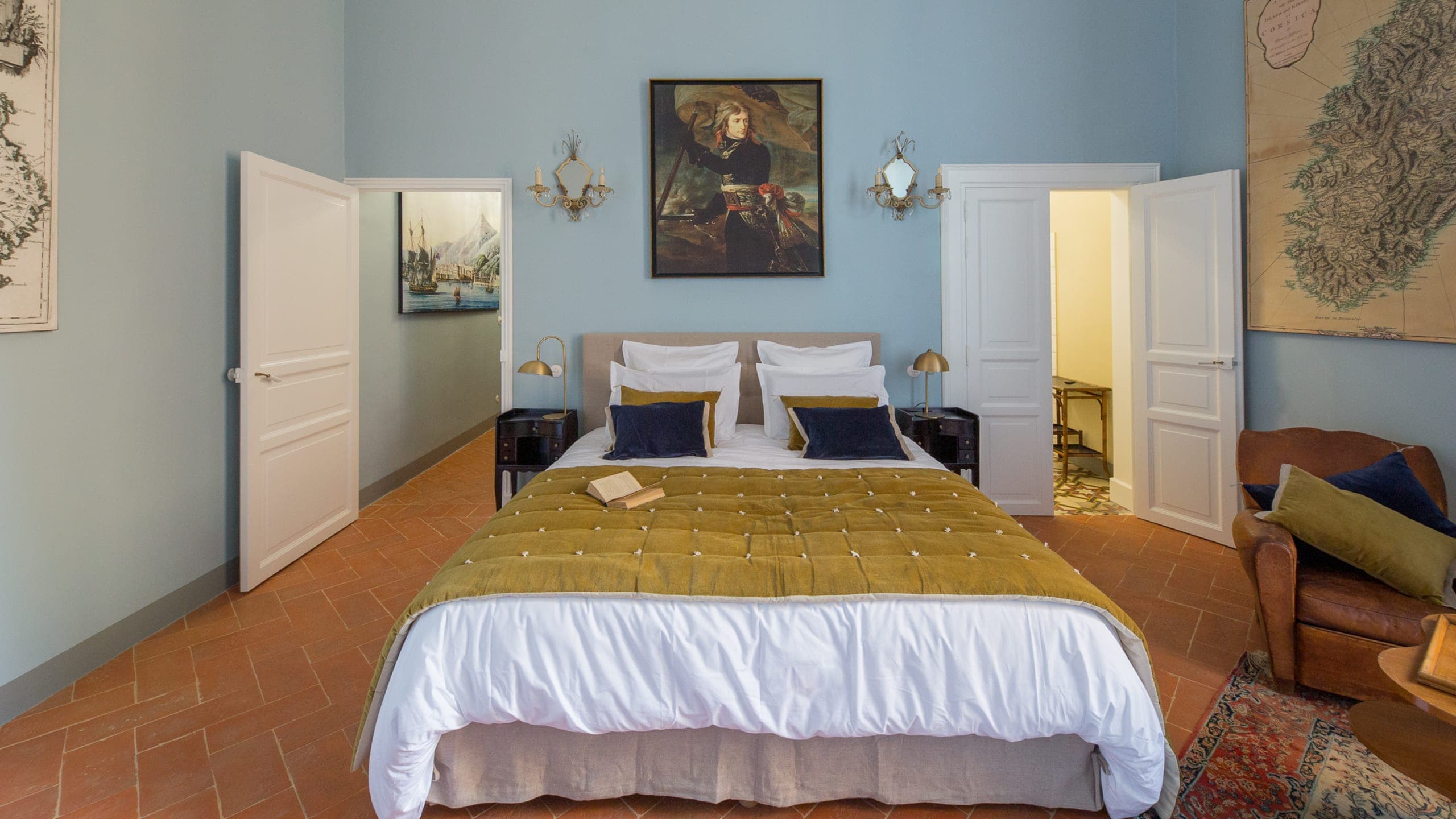 Blue Room - Image 11