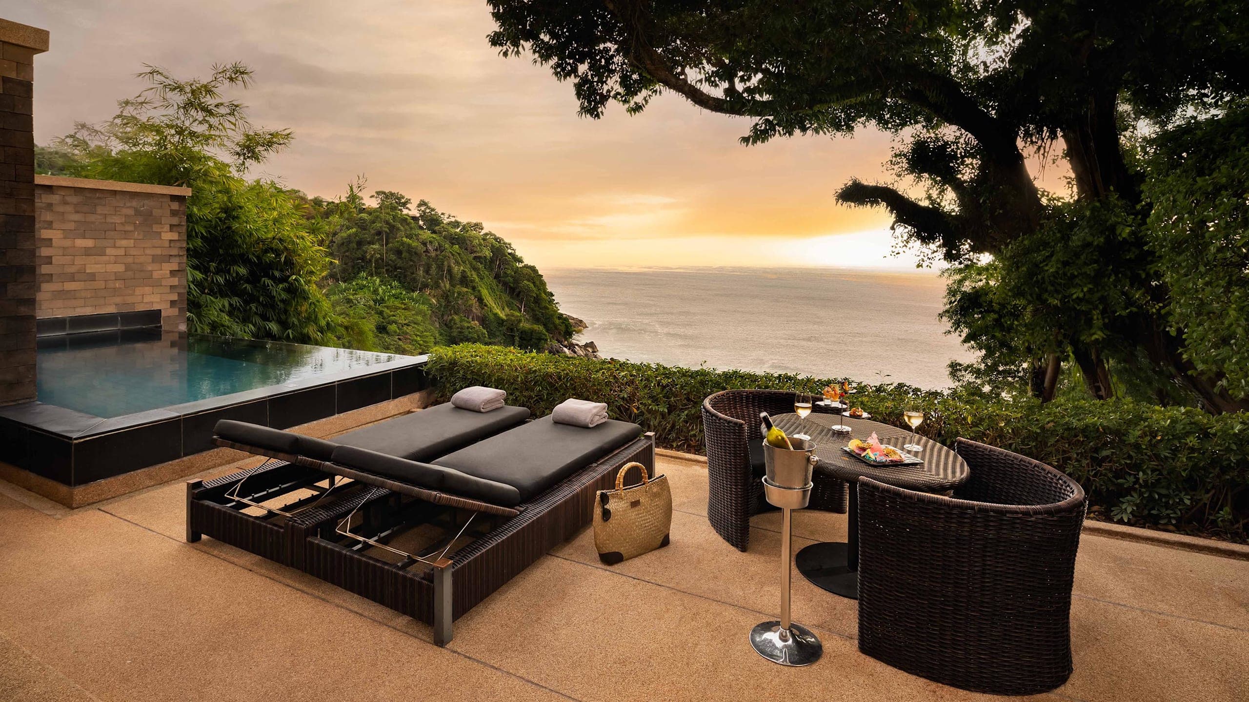 Ocean Pool Suite - Image 1