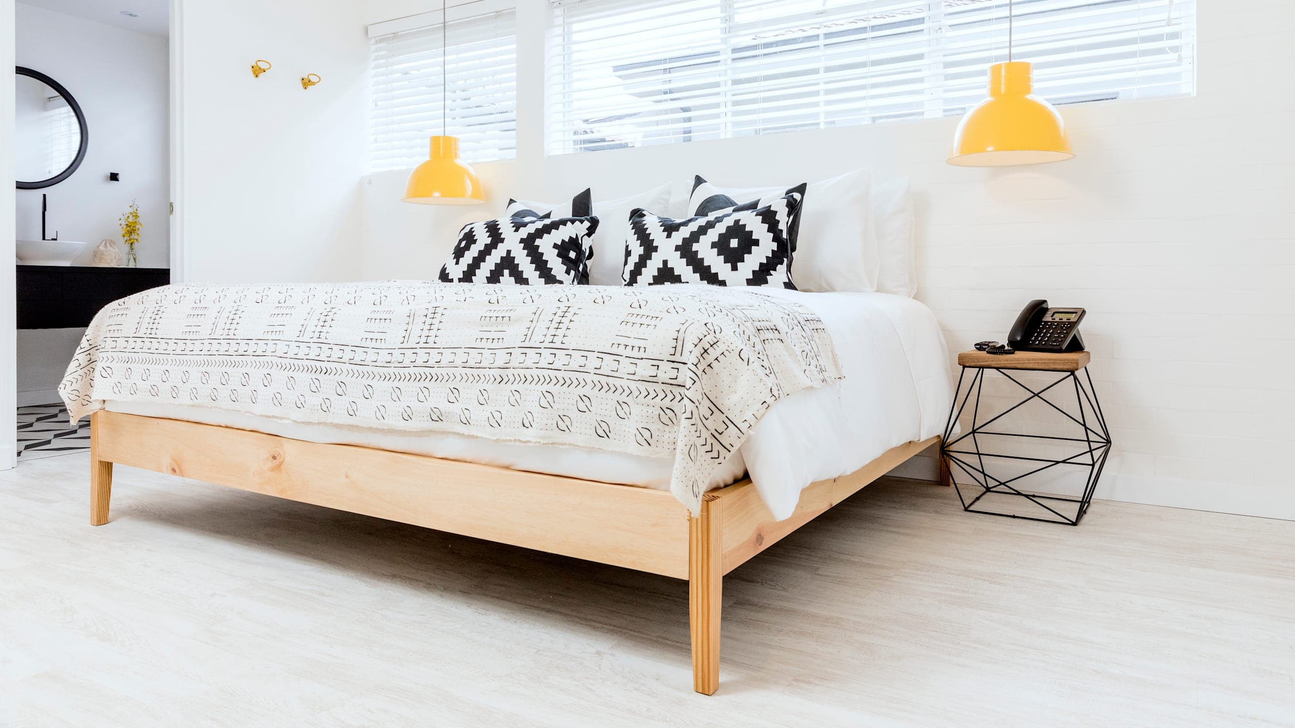 Standard Double Room - Image 3