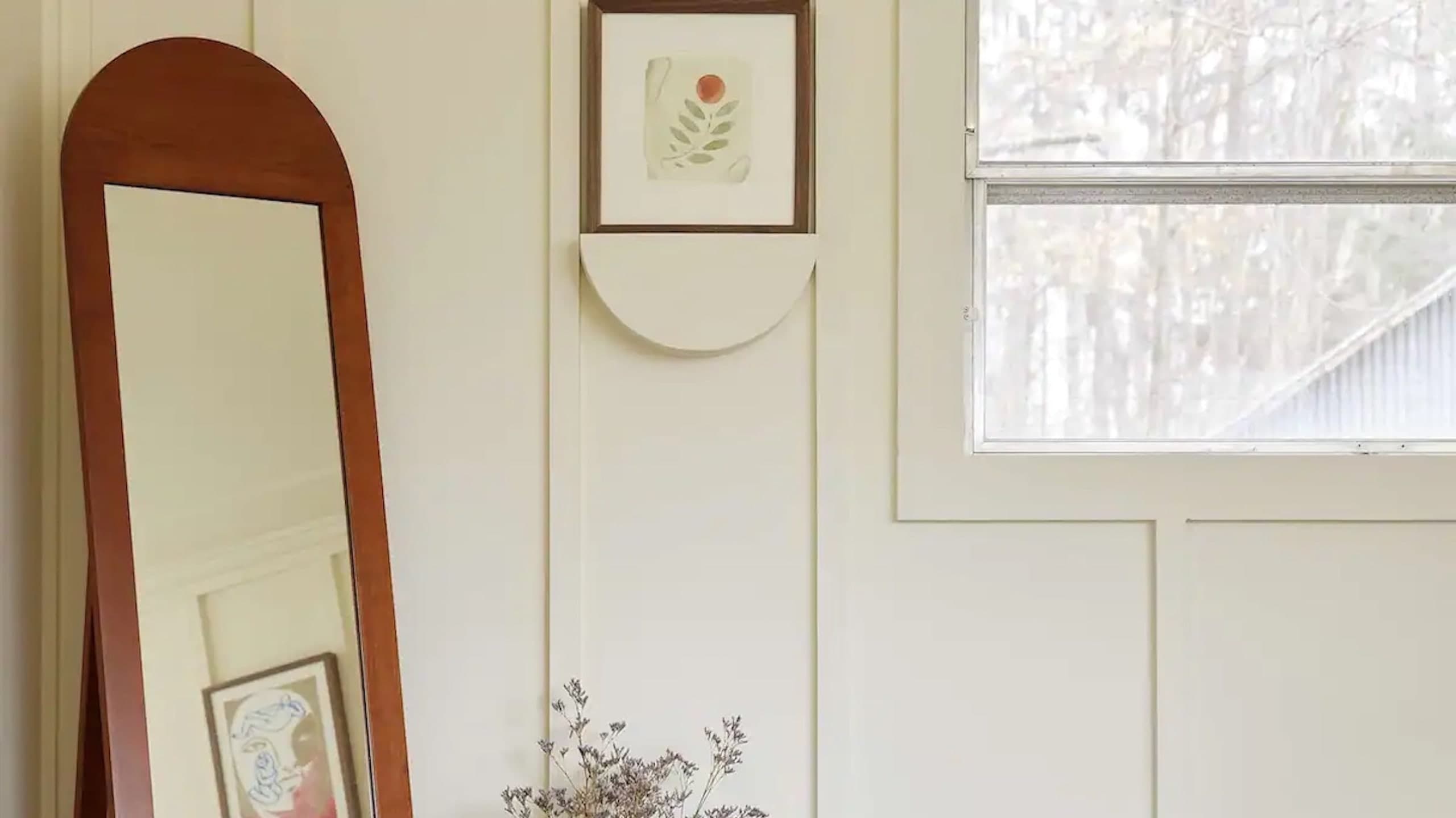 Pool House Standard Queen - Image 2