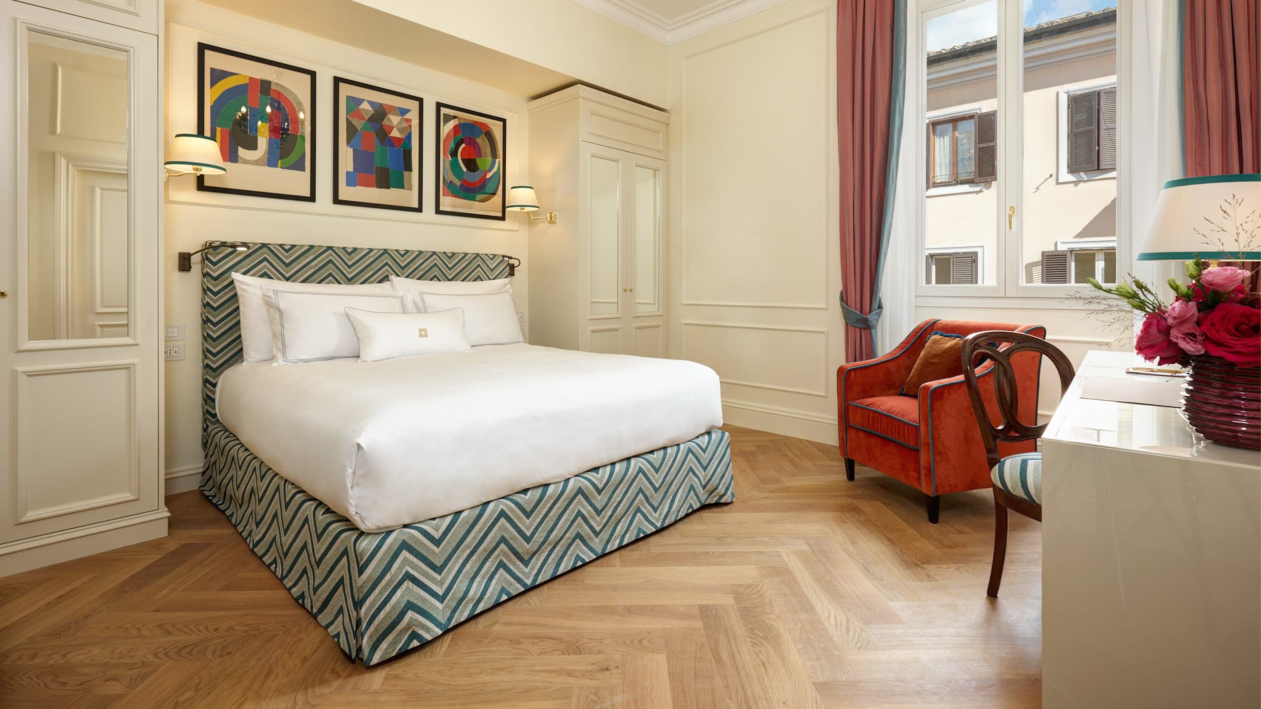 Deluxe Room - Image 3