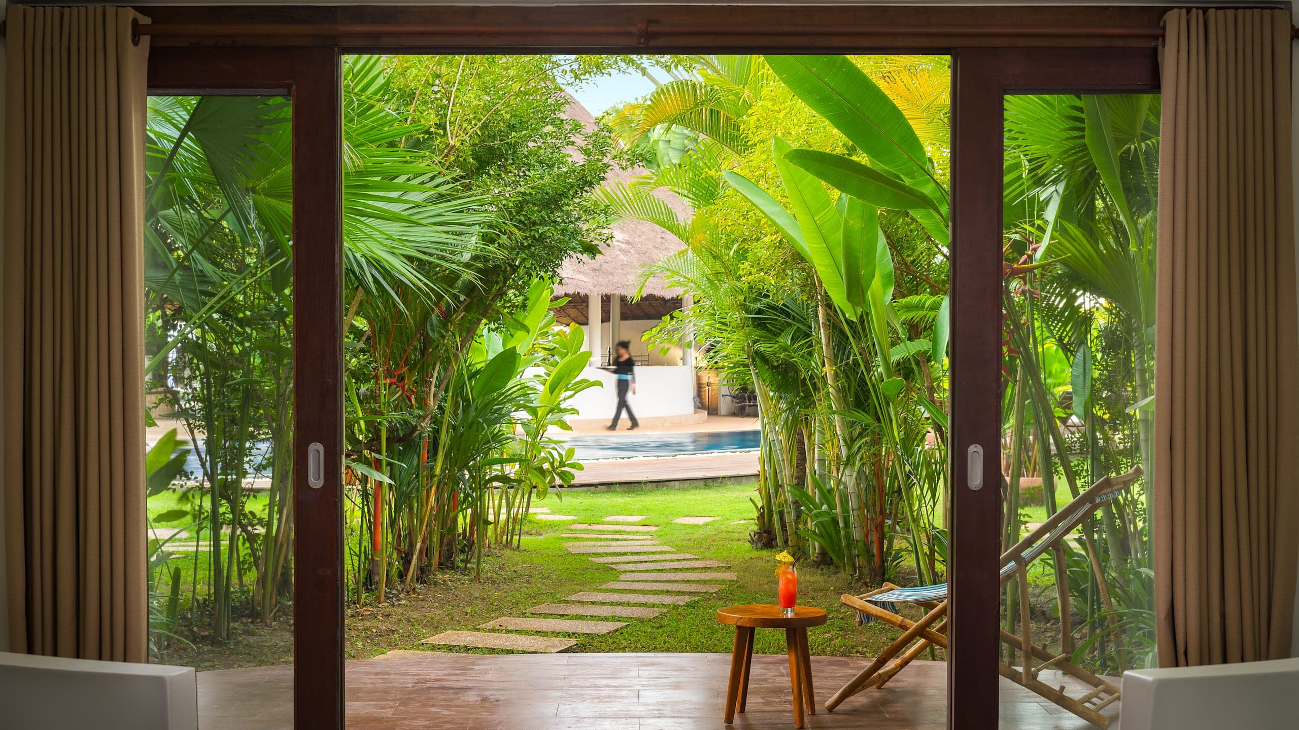 Grand Tour Room - Image 6