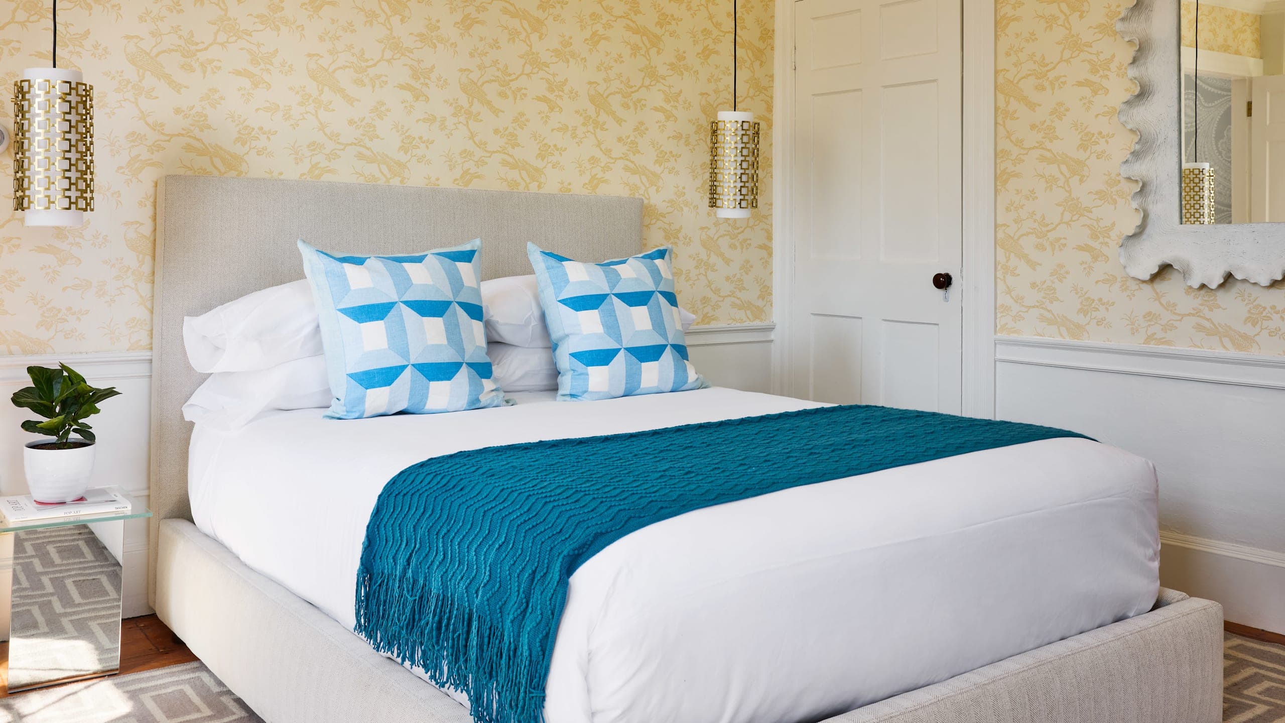 Fairfield Queen with Fireplace - Image 1