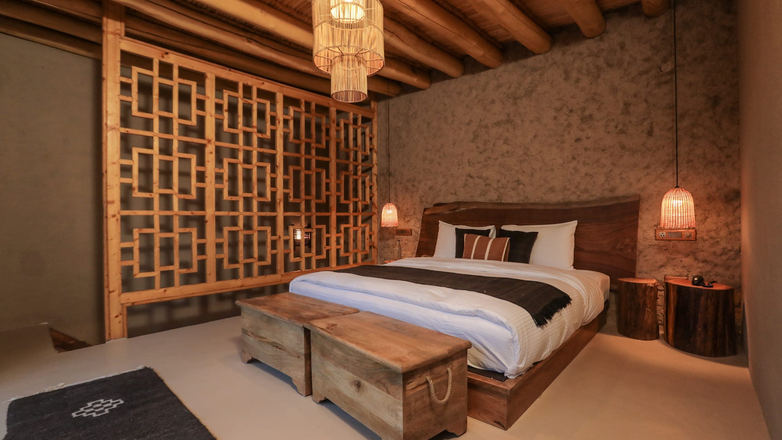 Luxury Duplex Villa with King Bed - Image 8