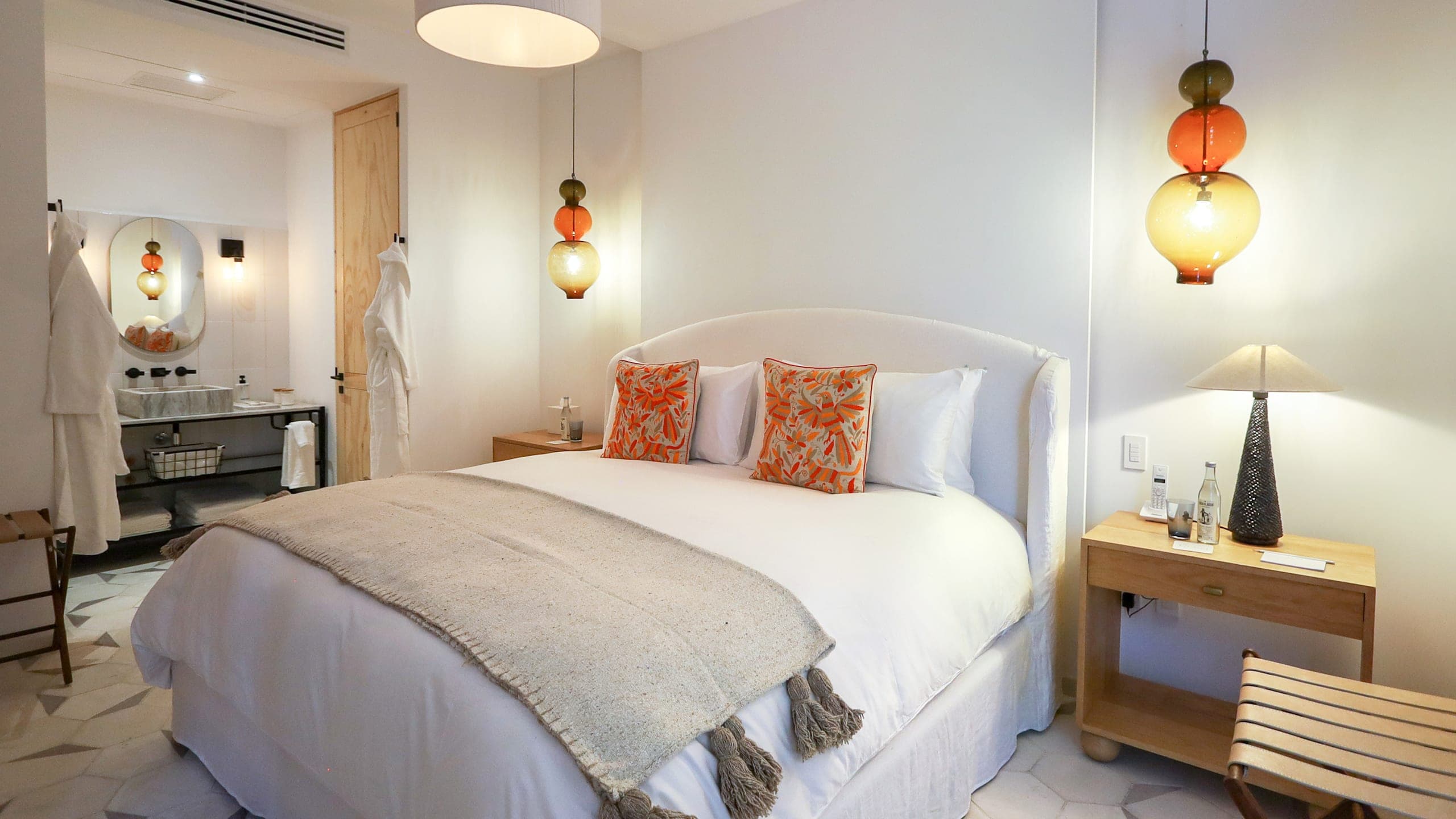 Suite King - Image 1