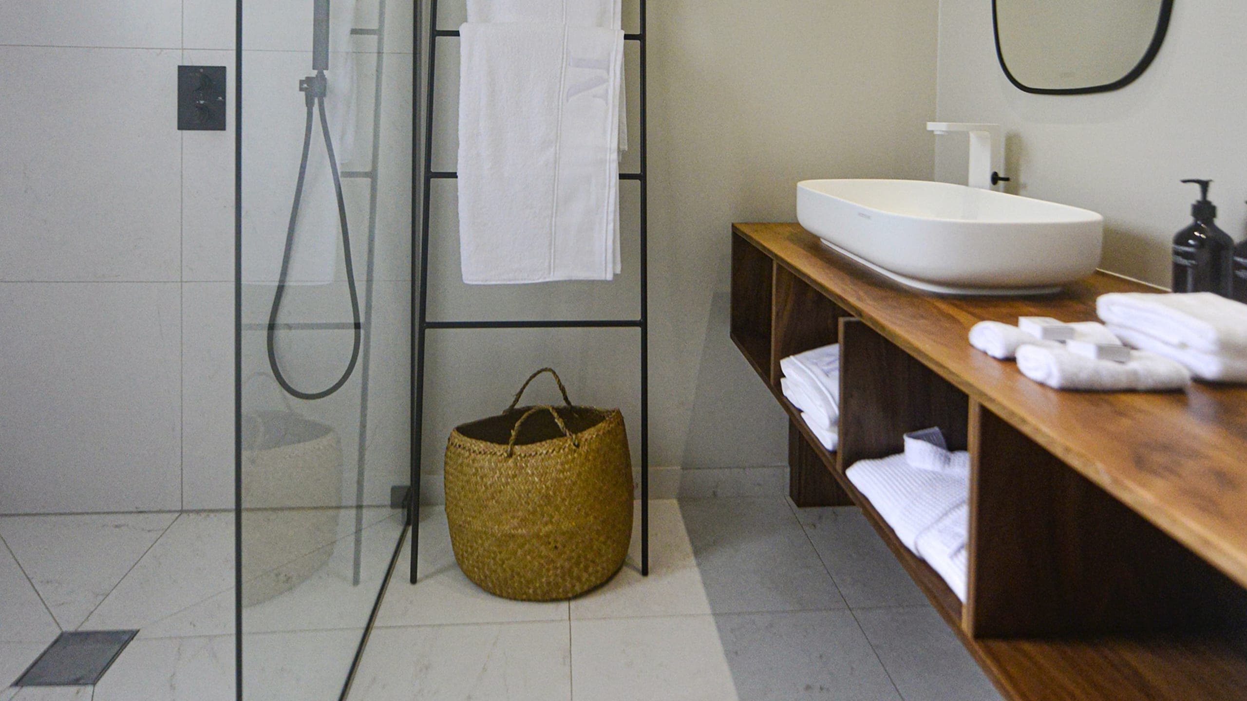 Deluxe Suite - Ocean View with Terrace - Image 9