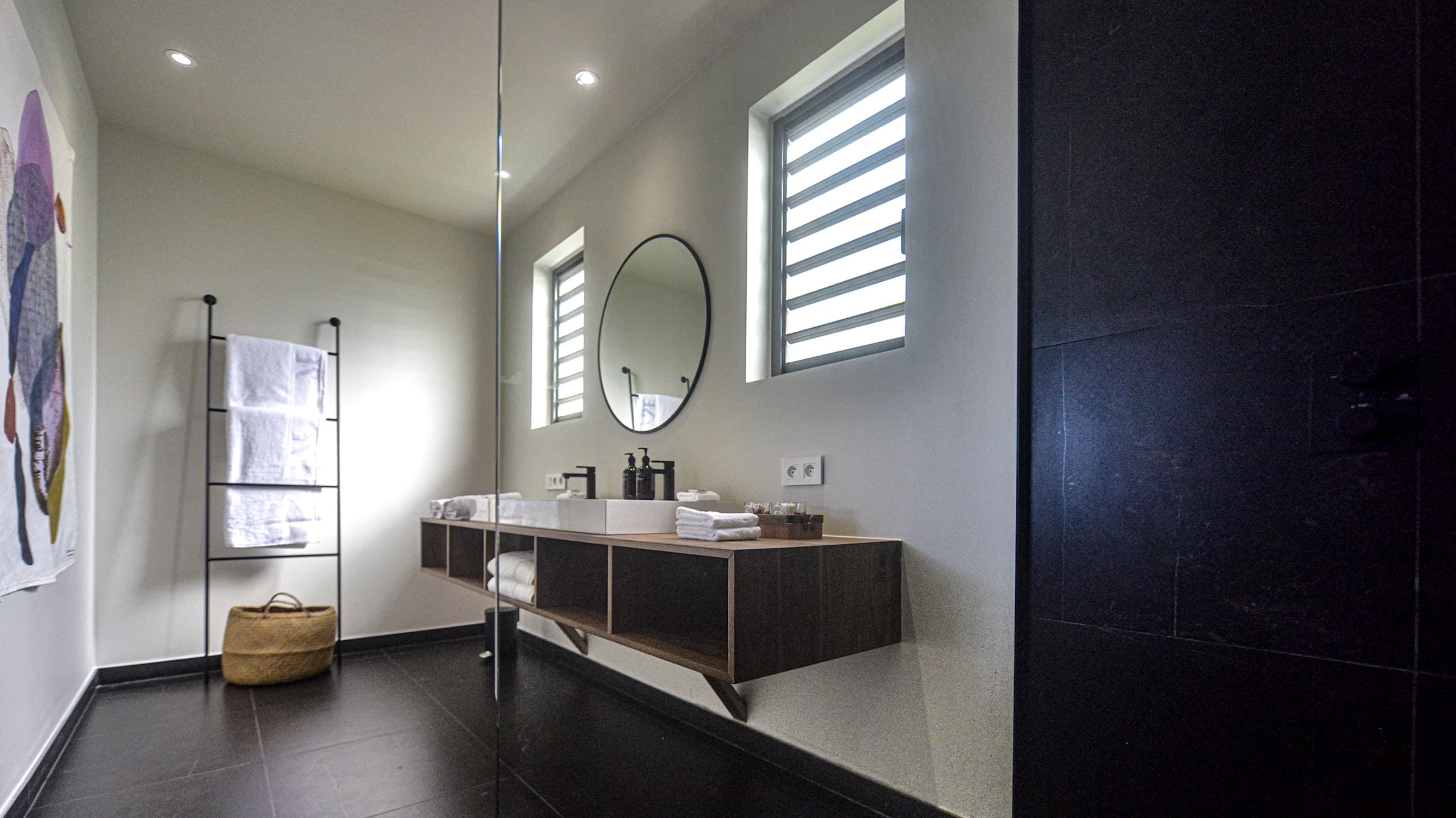 Deluxe Suite - Ocean View with Terrace - Image 2