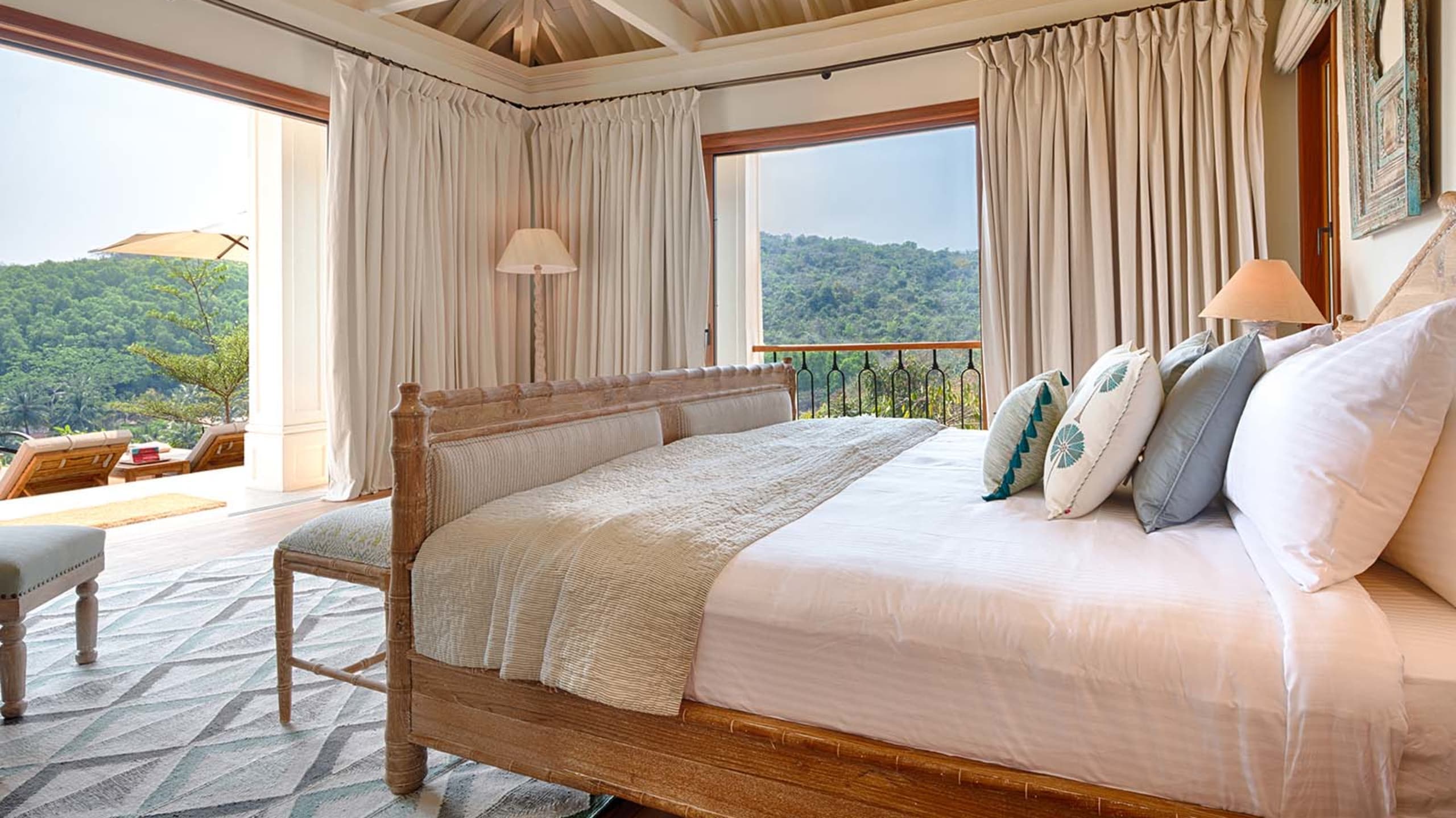 Green Suite - Image 2